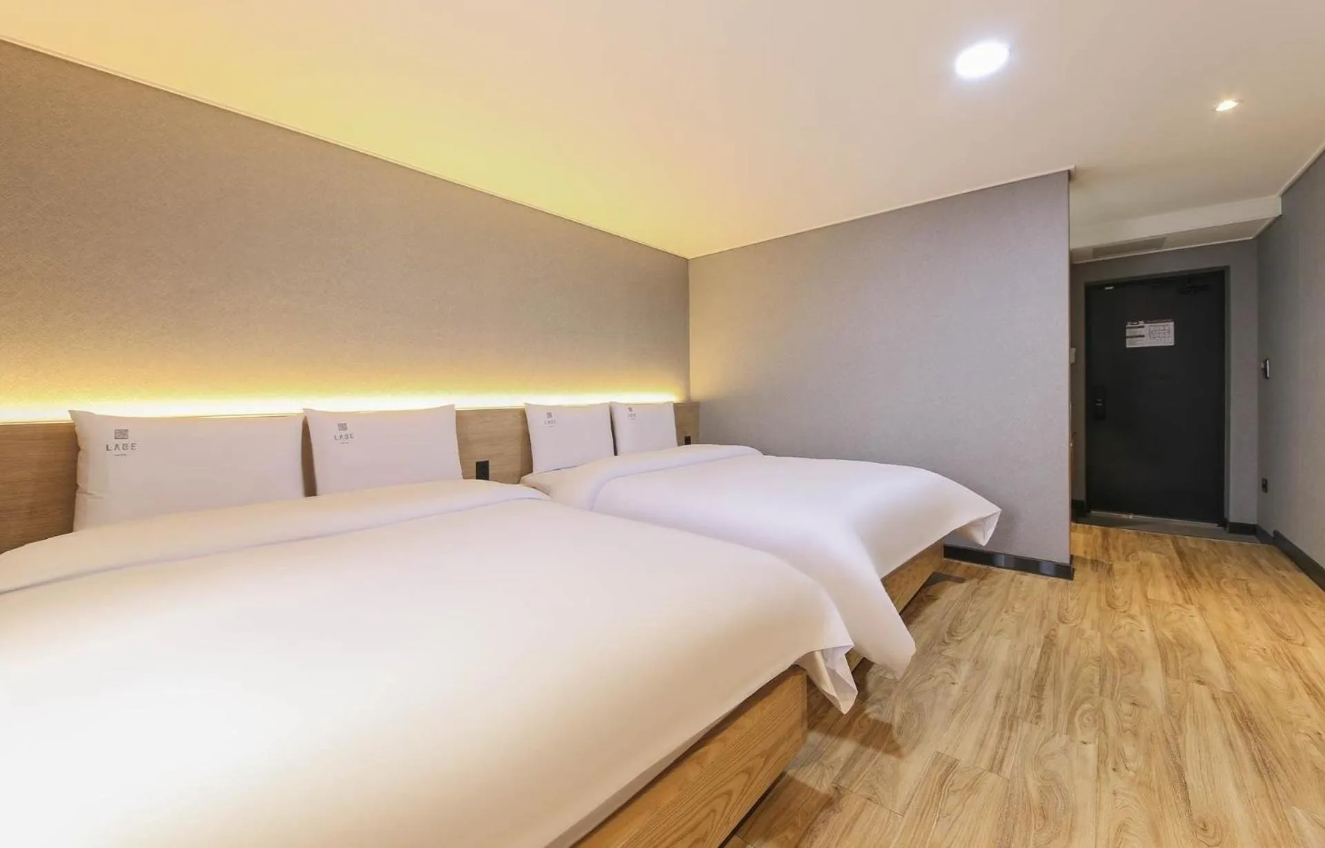 Bedroom, Bed in LABE Hotel