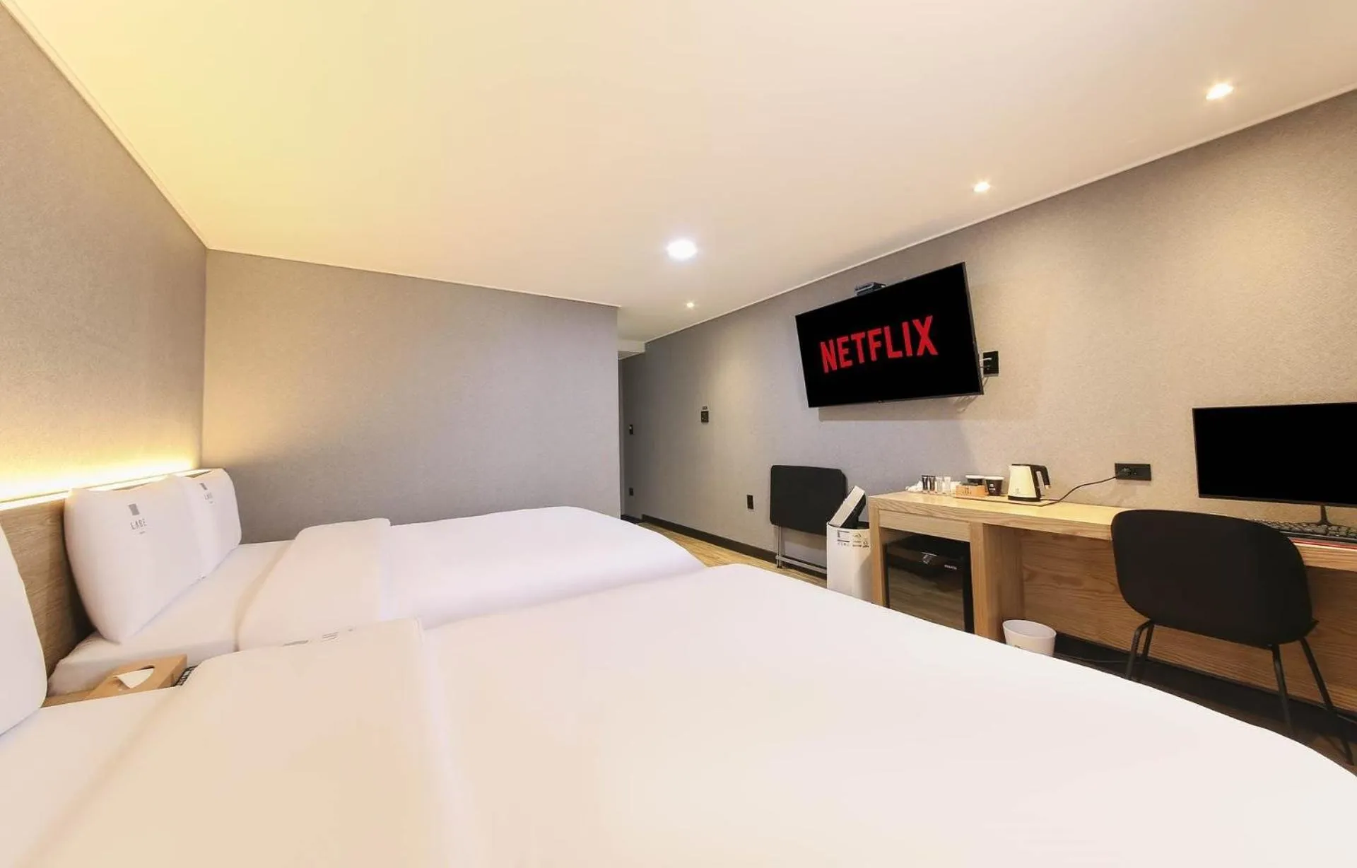 Bedroom, Bed in LABE Hotel