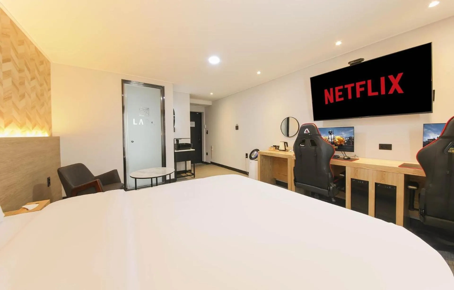 Bedroom in LABE Hotel