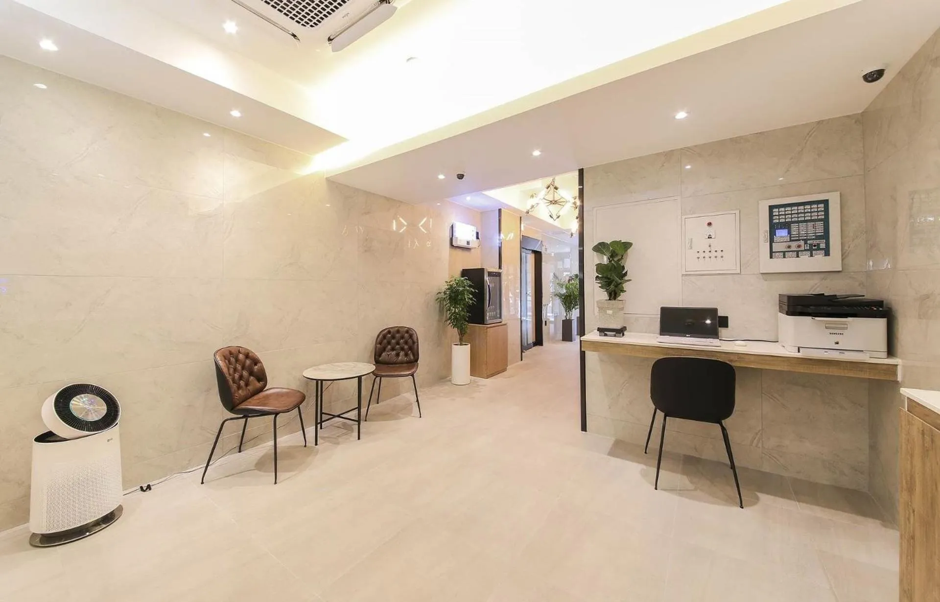 Lobby or reception in LABE Hotel