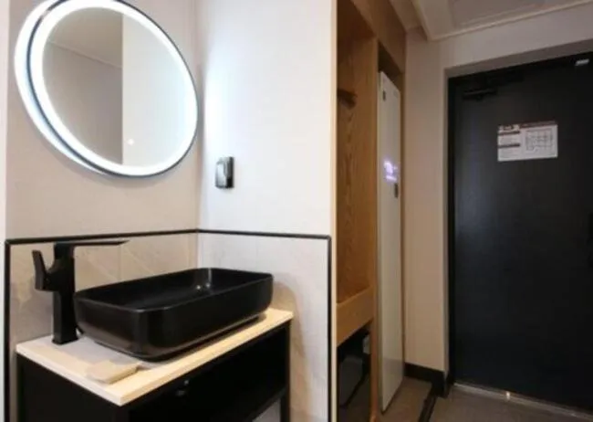 hair dresser in LABE Hotel