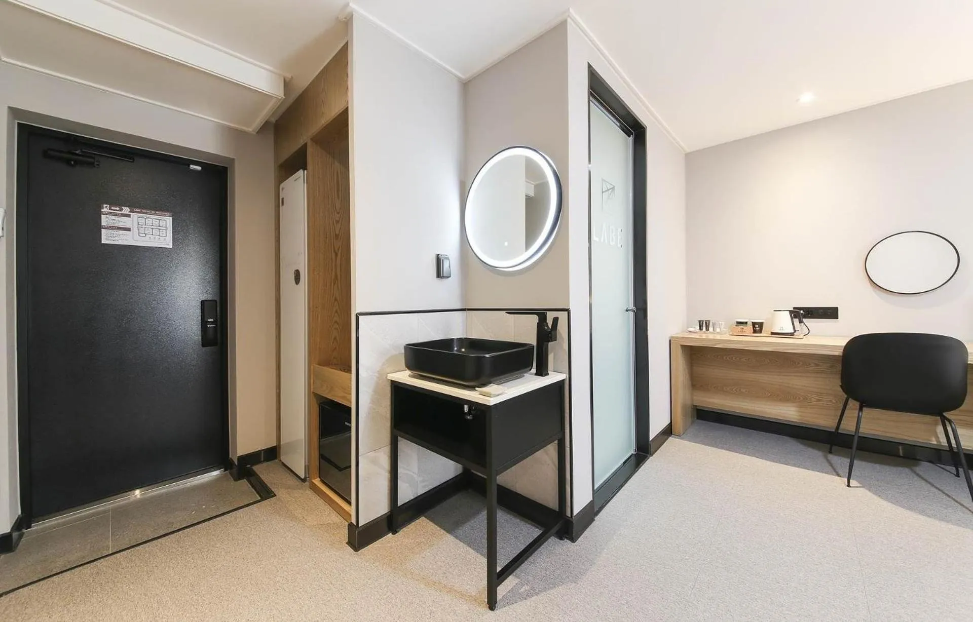 hair dresser in LABE Hotel