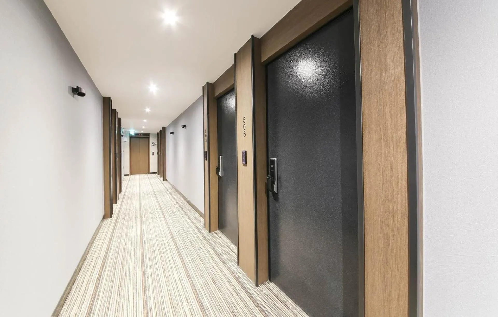 Area and facilities in LABE Hotel