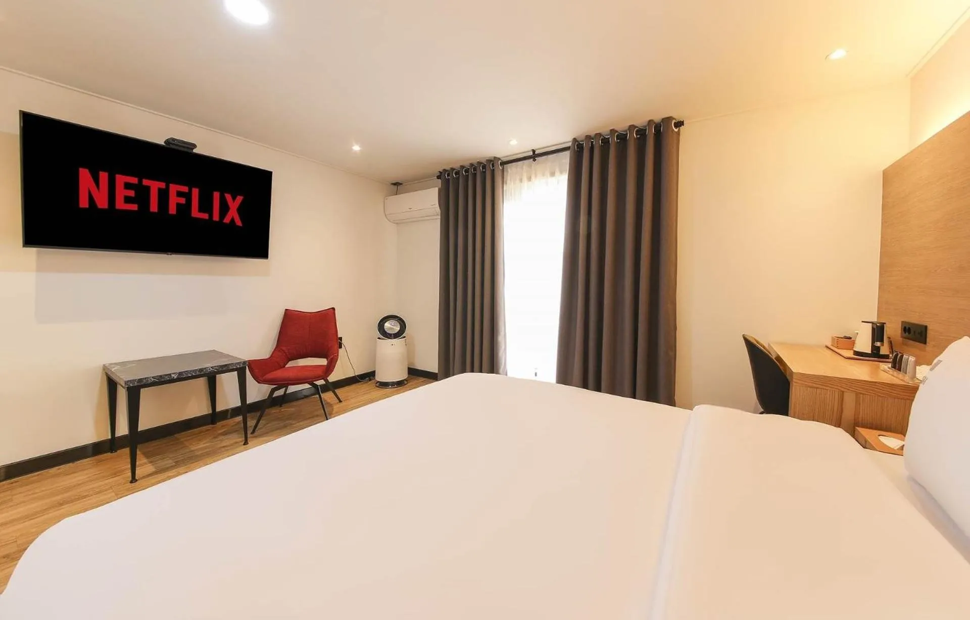 Bedroom, Bed in LABE Hotel