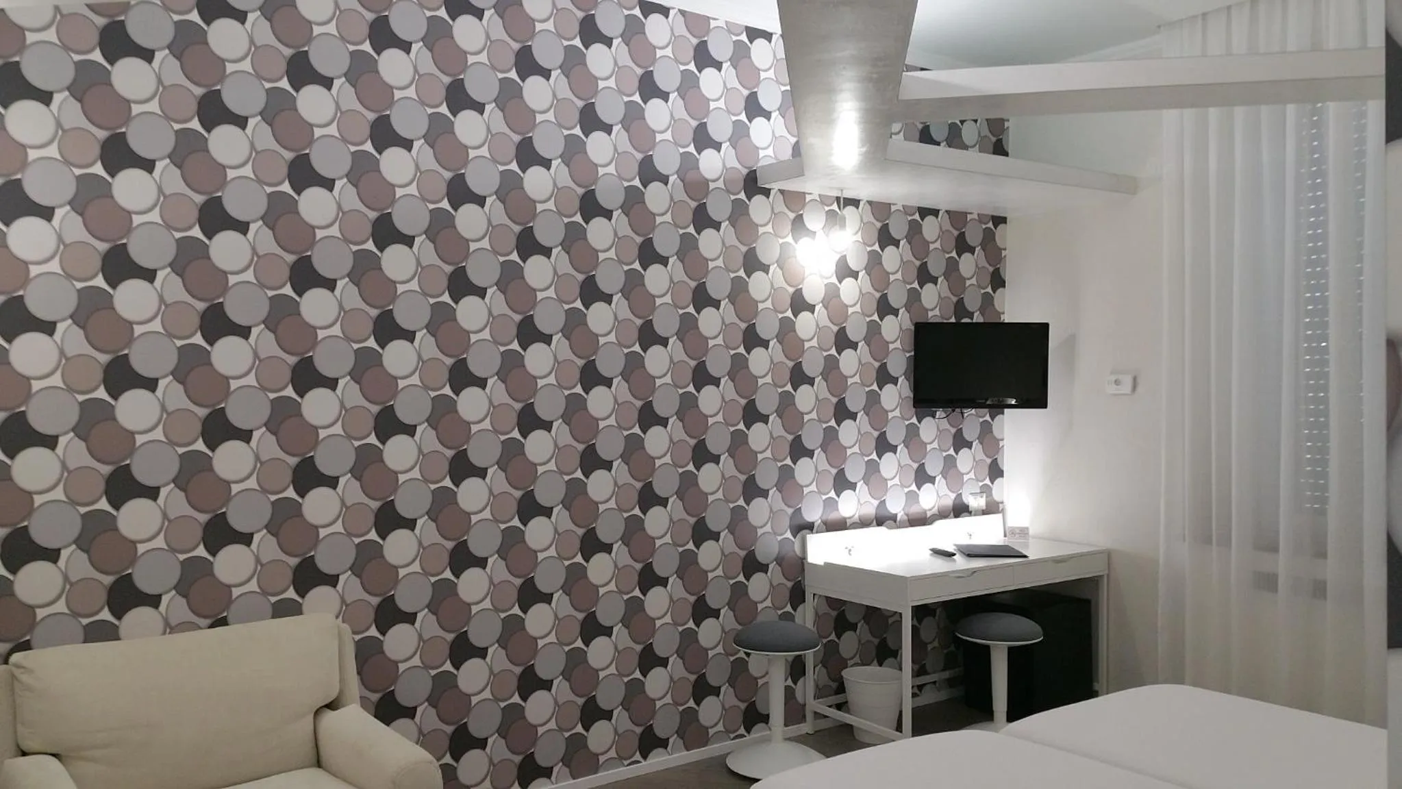 TV and multimedia, Bed in Hotel Metropole Suisse