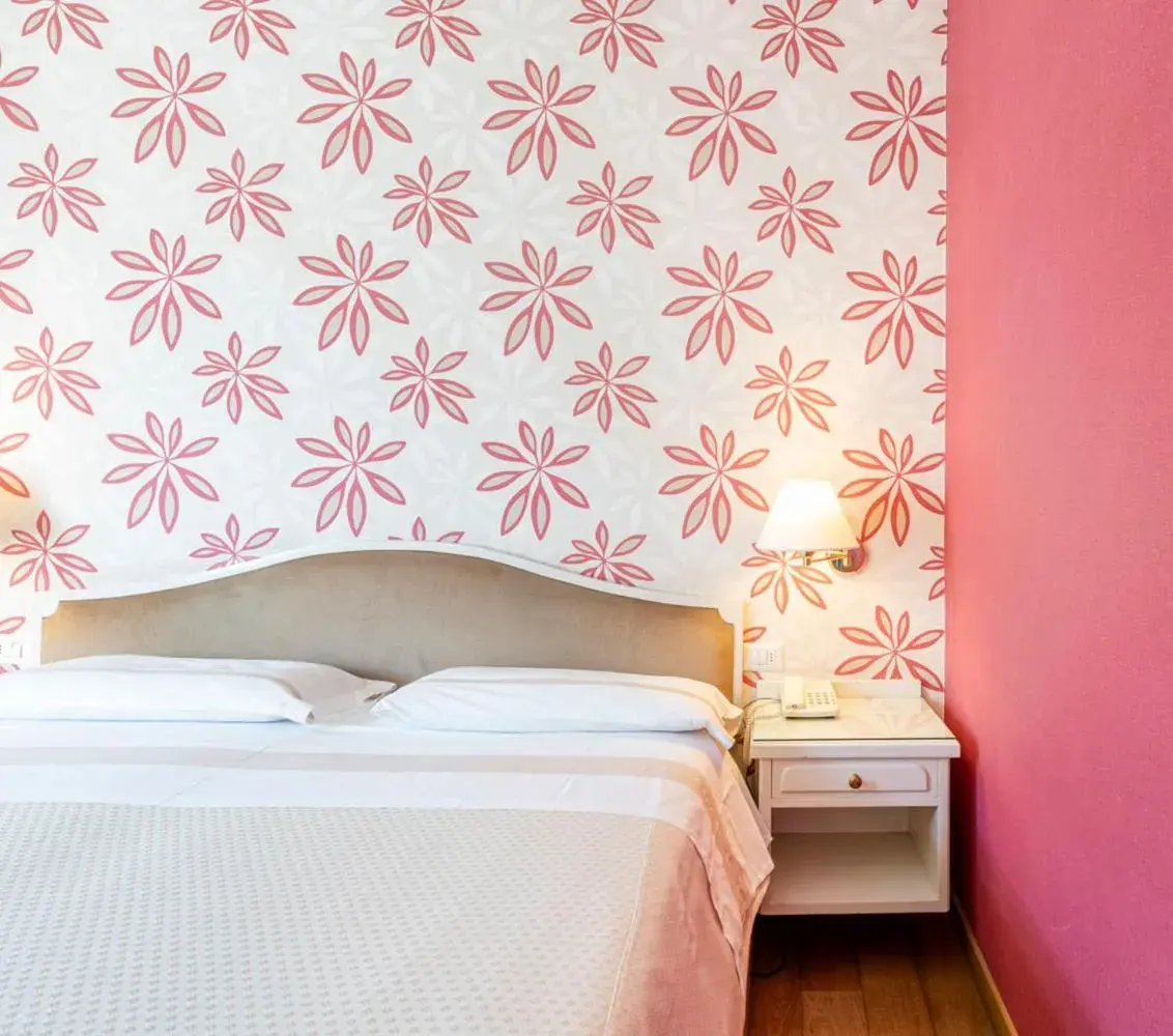 Double or Twin Room with City View in Hotel Metropole Suisse Double or Twin Room with City View in Hotel Metropole Suisse