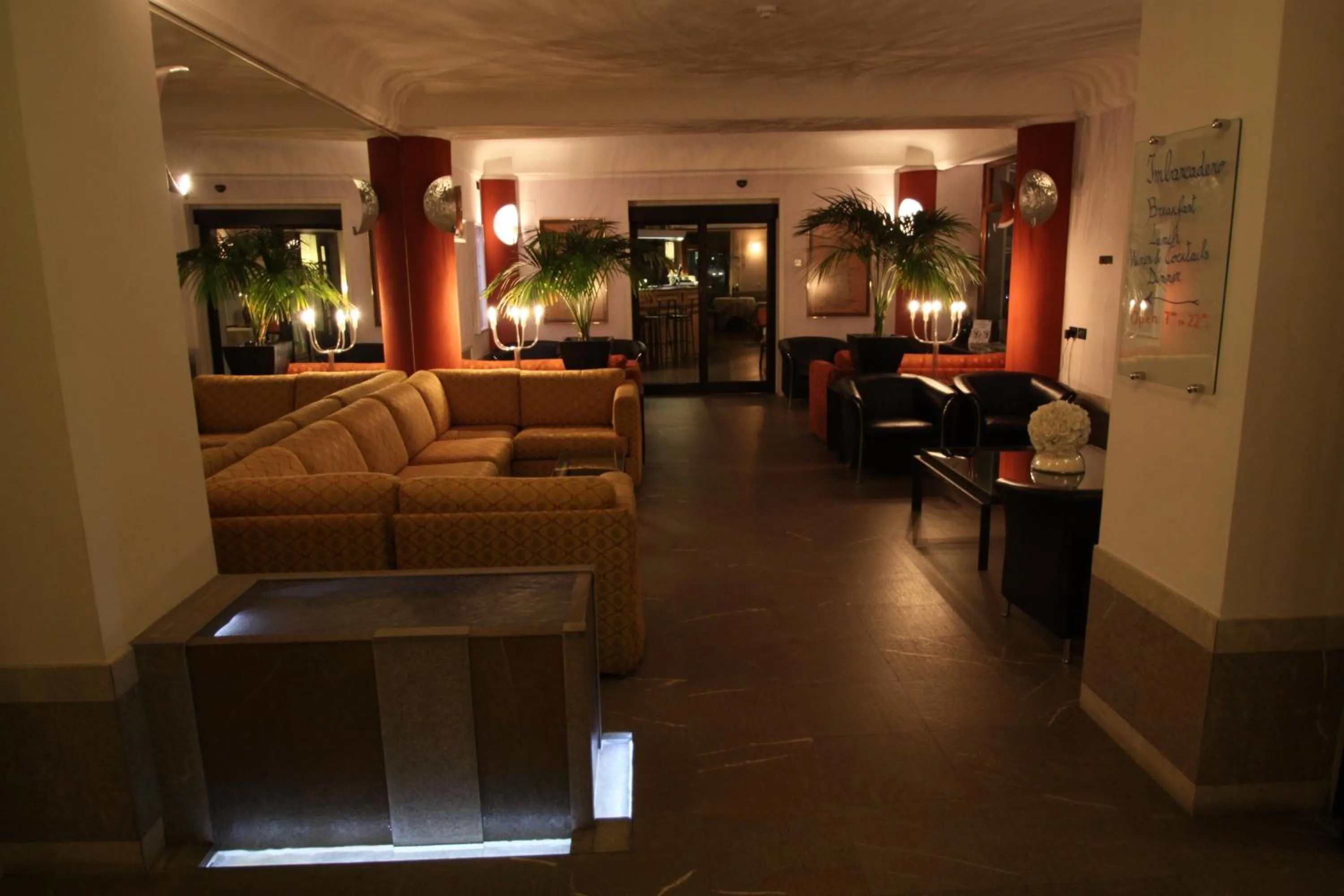 Lounge or bar in Hotel Metropole Suisse