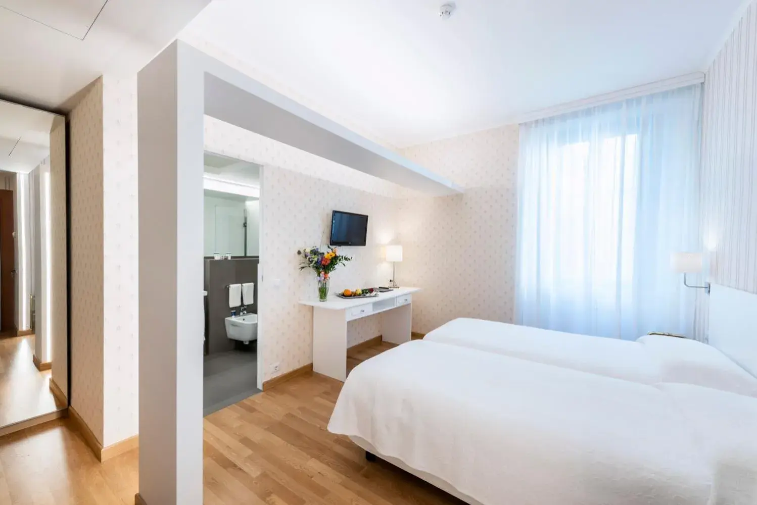 Double or Twin Room - single occupancy in Hotel Metropole Suisse Double or Twin Room - single occupancy in Hotel Metropole Suisse