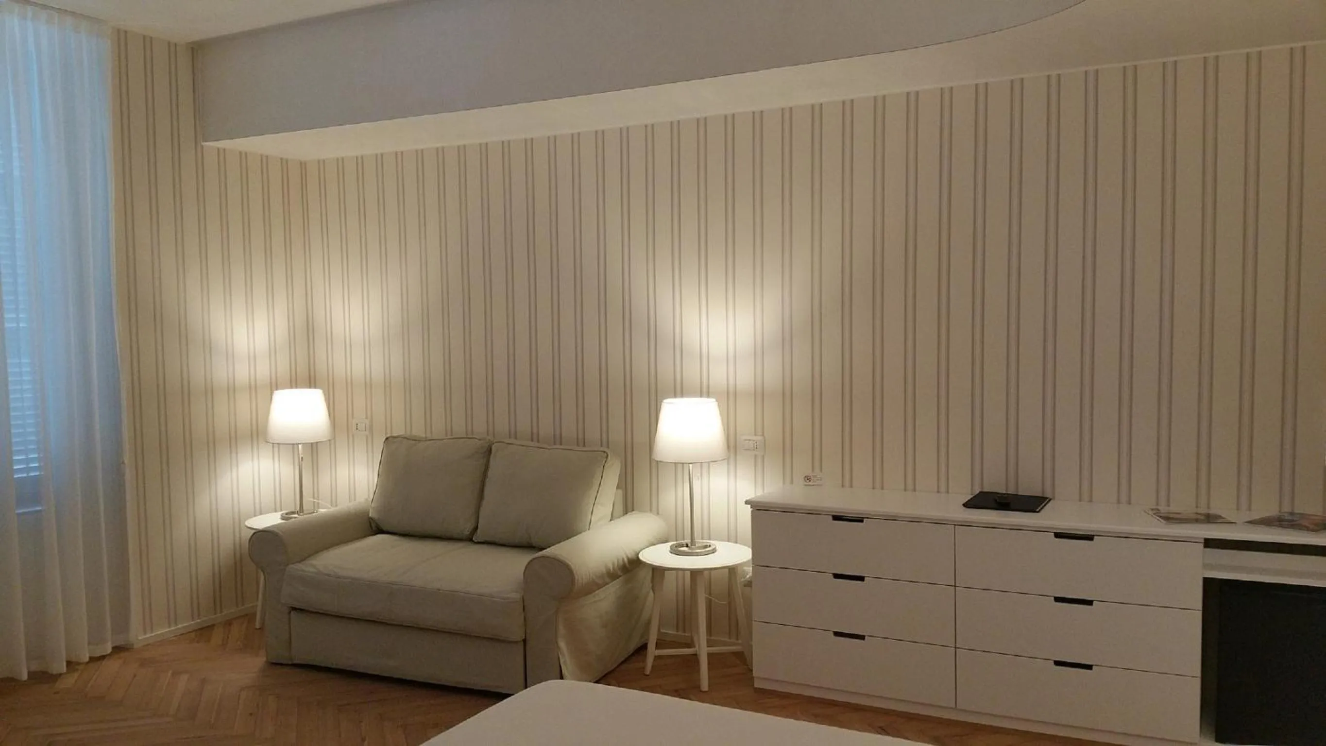 Photo of the whole room in Hotel Metropole Suisse