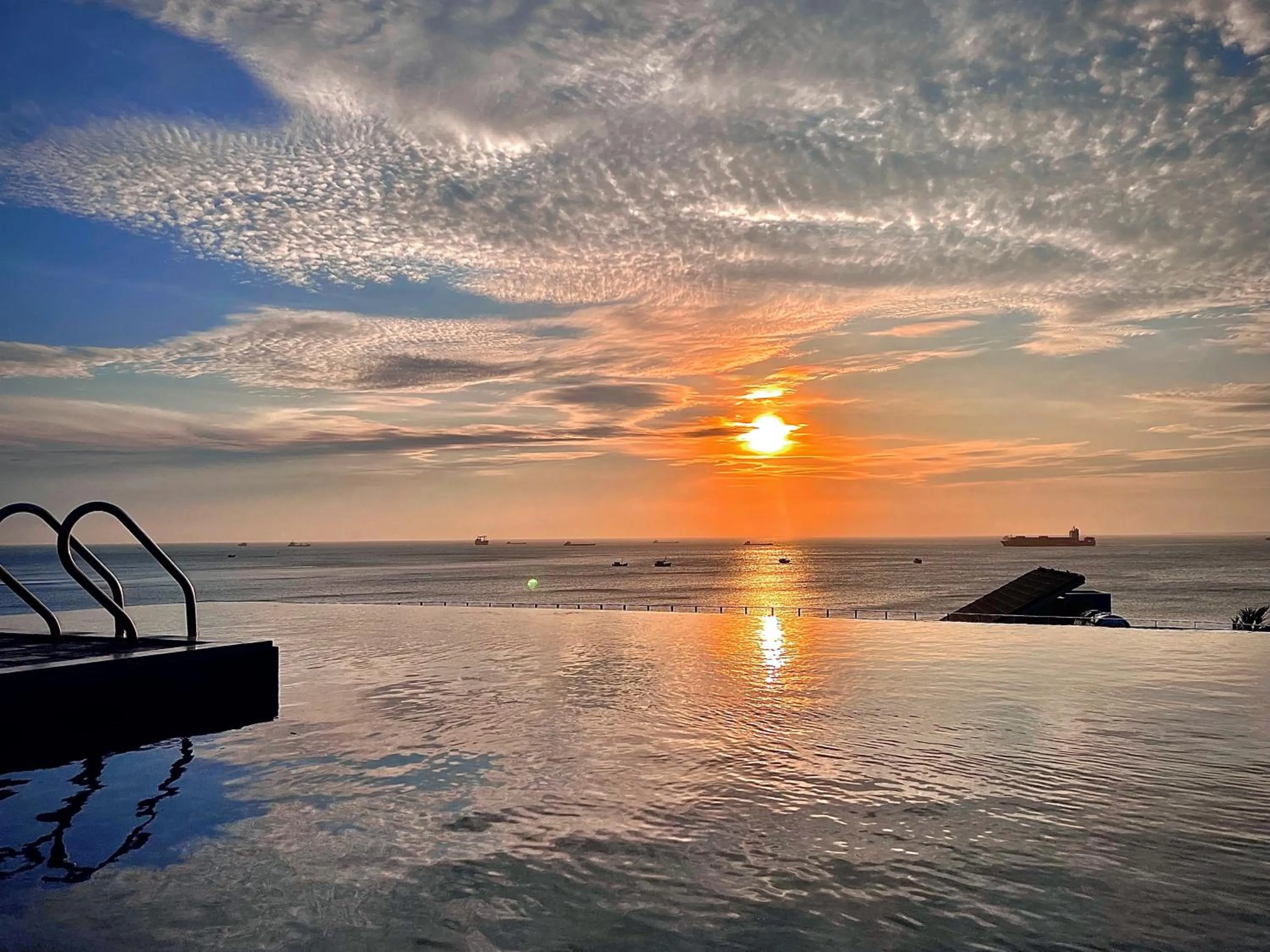 Swimming pool in Fati Boutique Hotel & Apartment