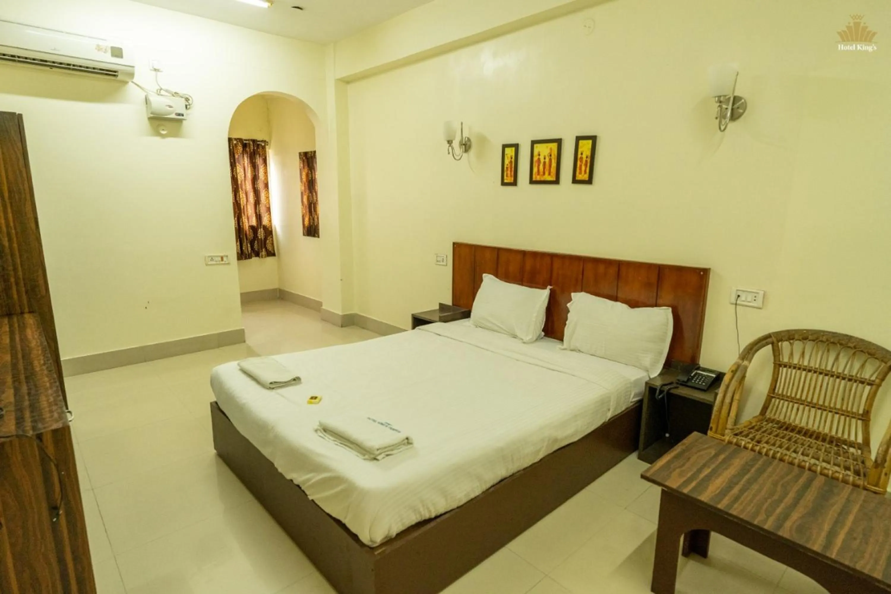 Bedroom, Bed in Hotel The King's