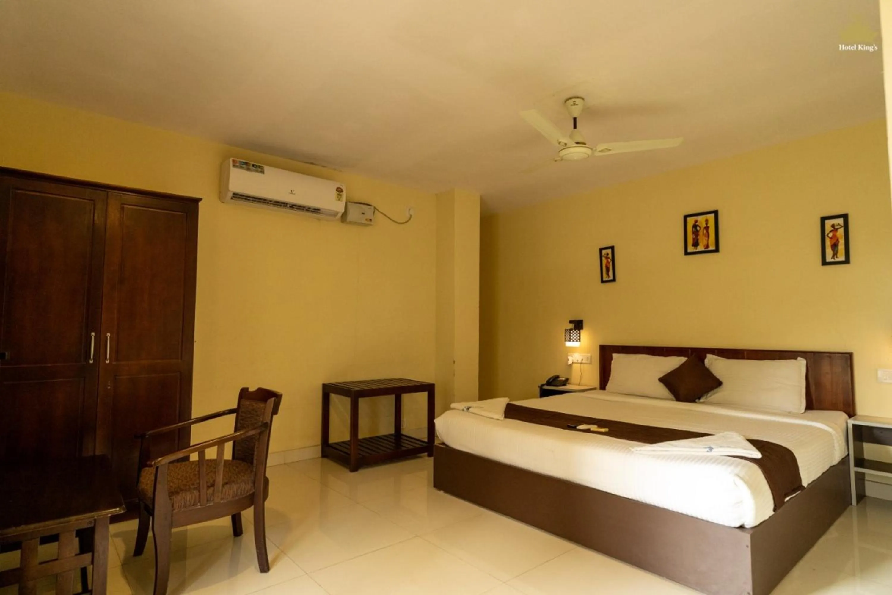 Bedroom, Bed in Hotel The King's