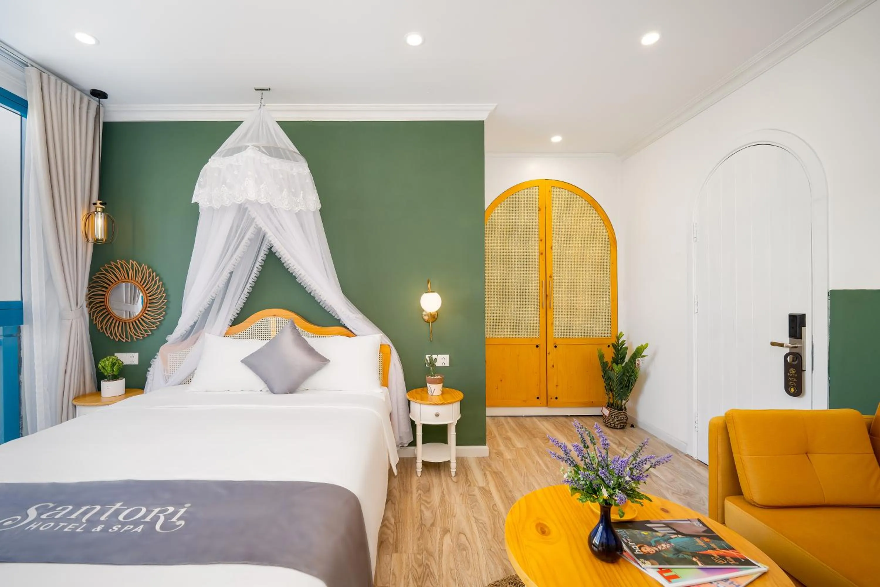 Bed in Santori Hotel And Spa