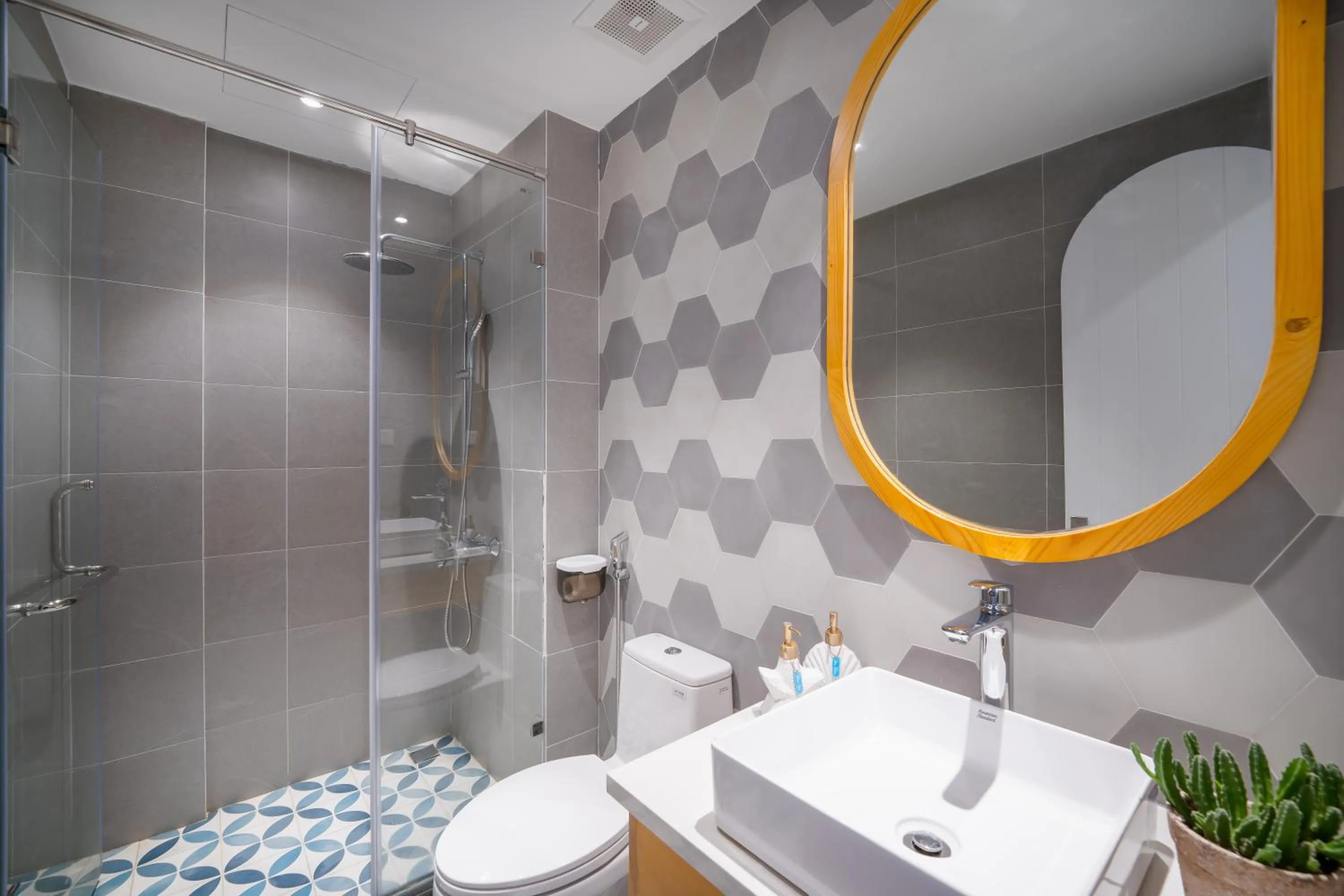 Shower in Santori Hotel And Spa