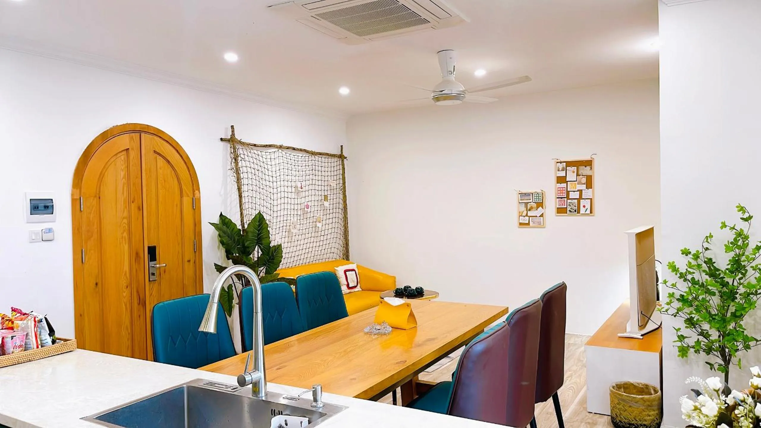 Seating area in Santori Hotel And Spa