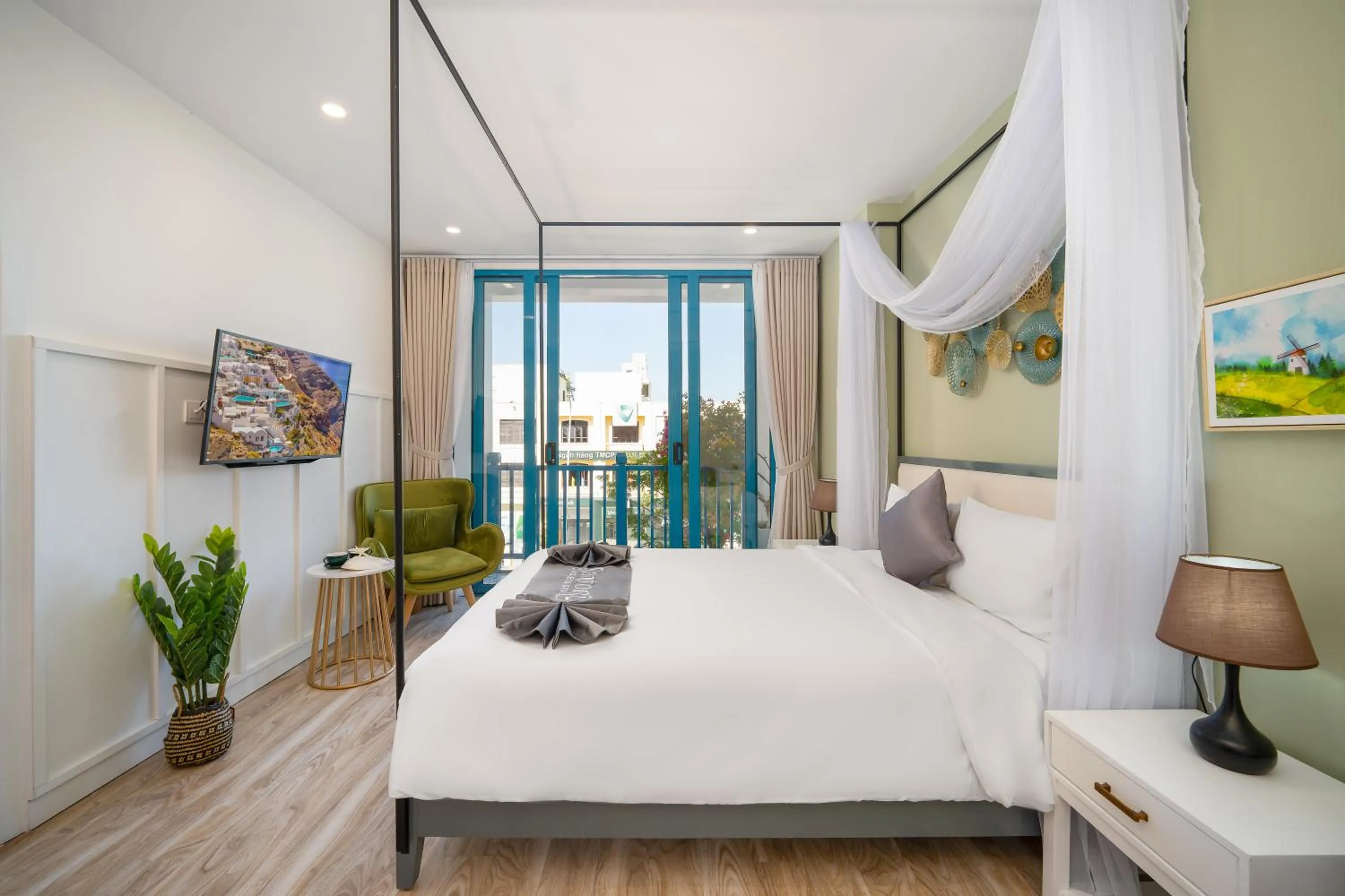 Photo of the whole room in Santori Hotel And Spa