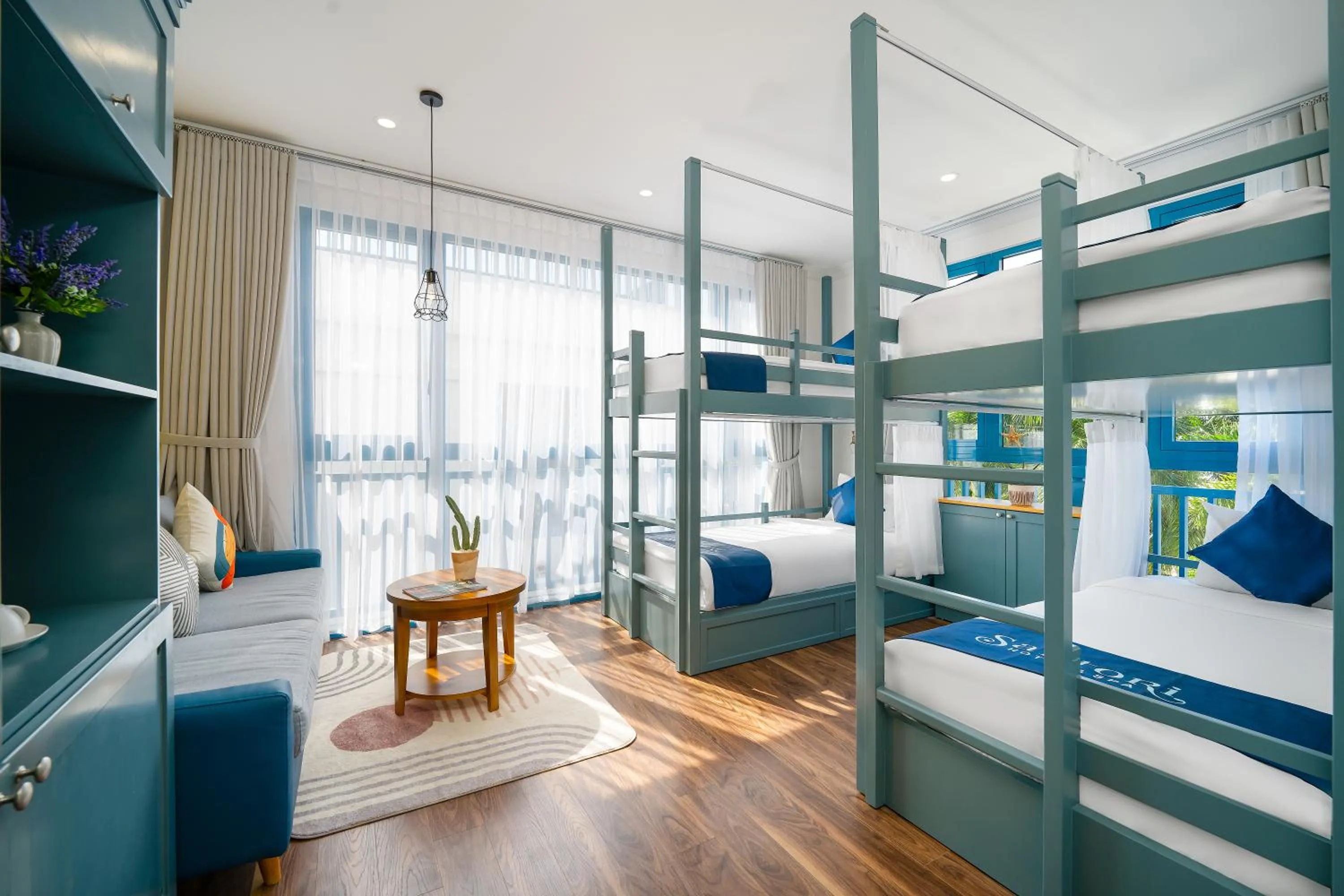 bunk bed in Santori Hotel And Spa