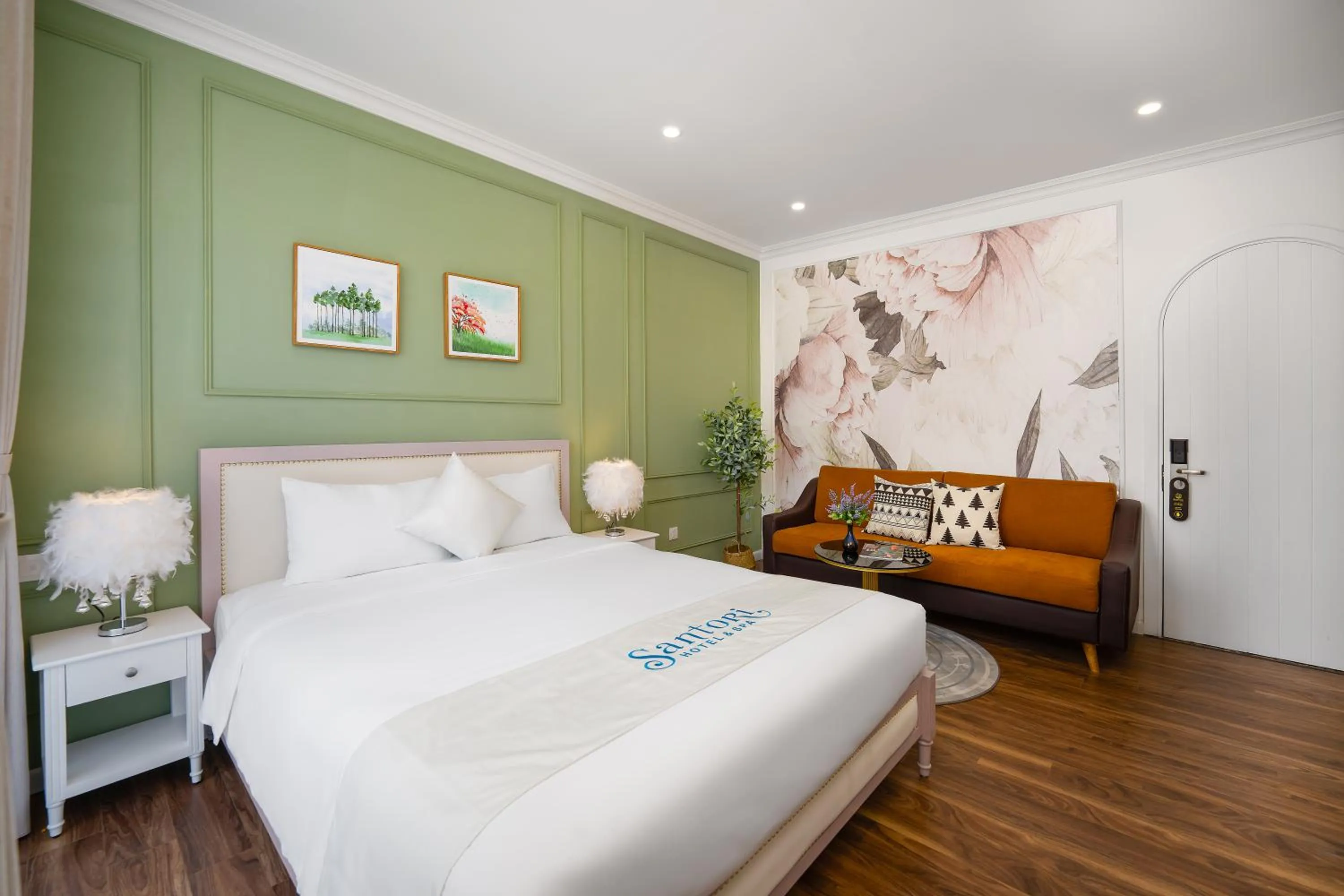 Bed in Santori Hotel And Spa