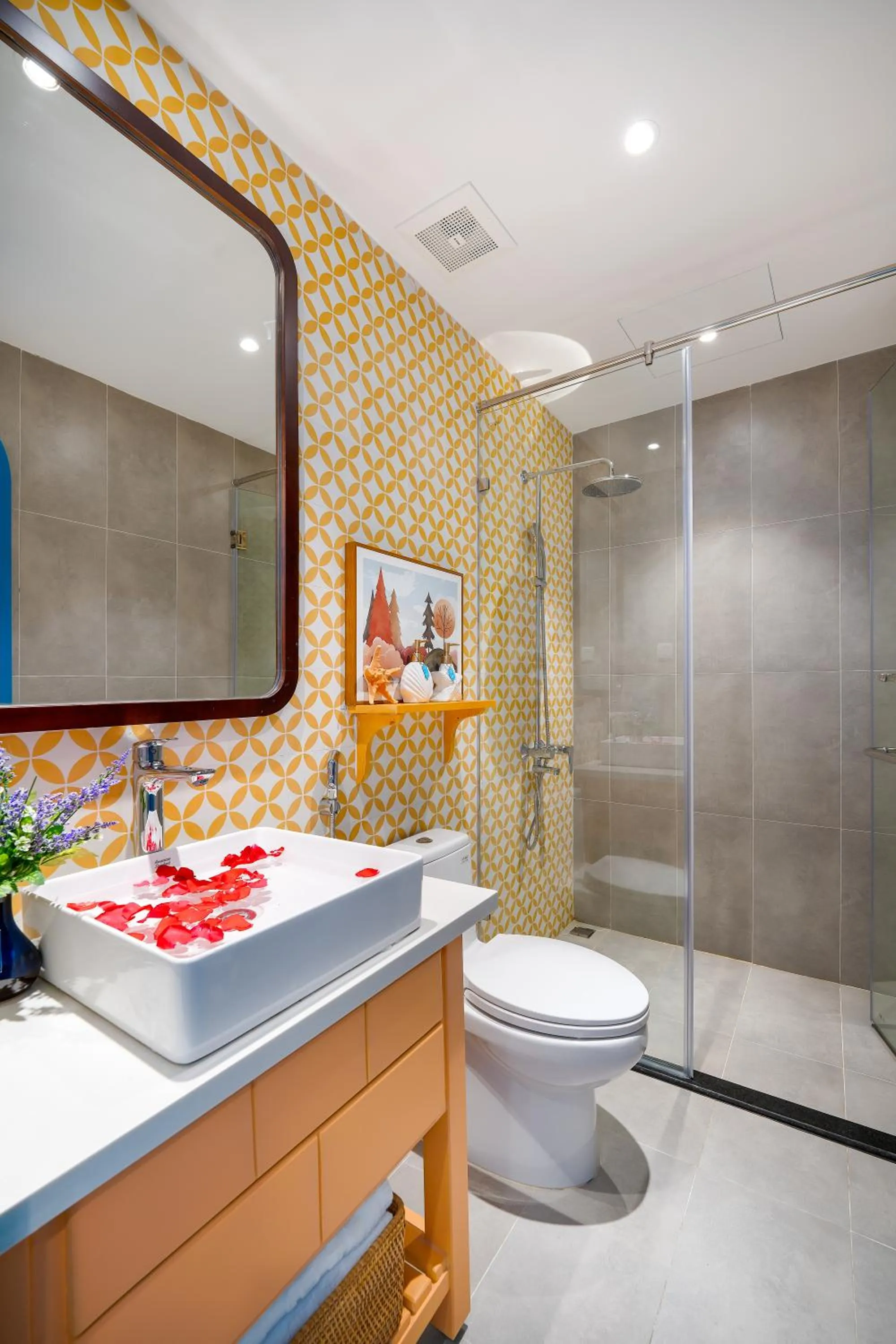 Bathroom in Santori Hotel And Spa