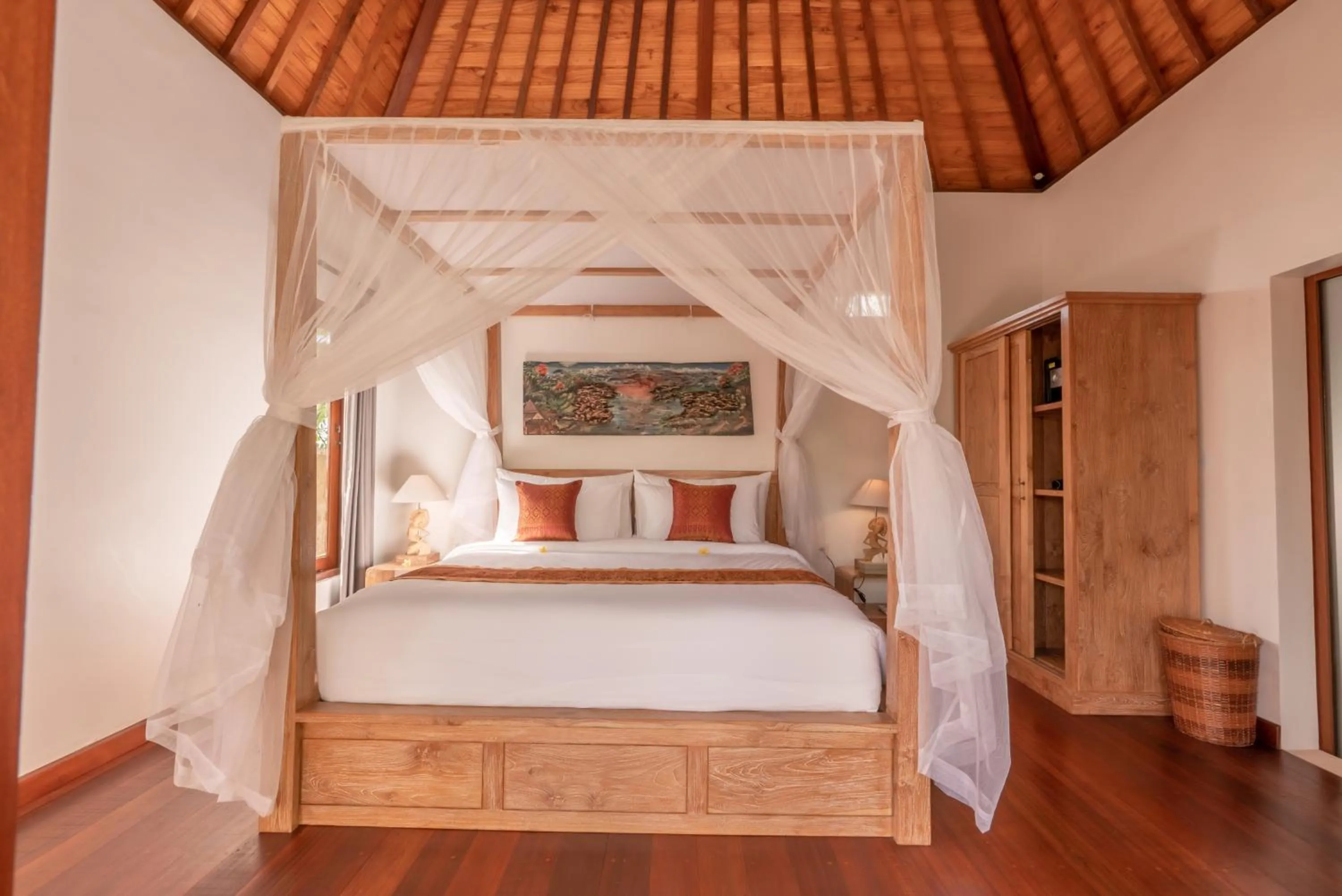 Bed in Sridewi Villas Ubud