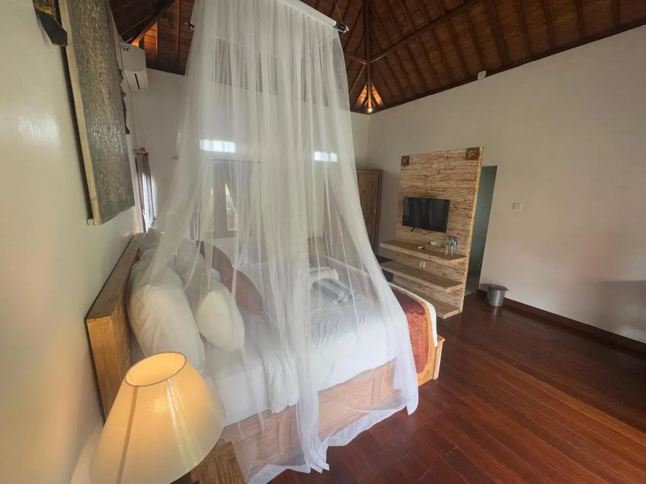 Property building, Bed in Sridewi Villas Ubud