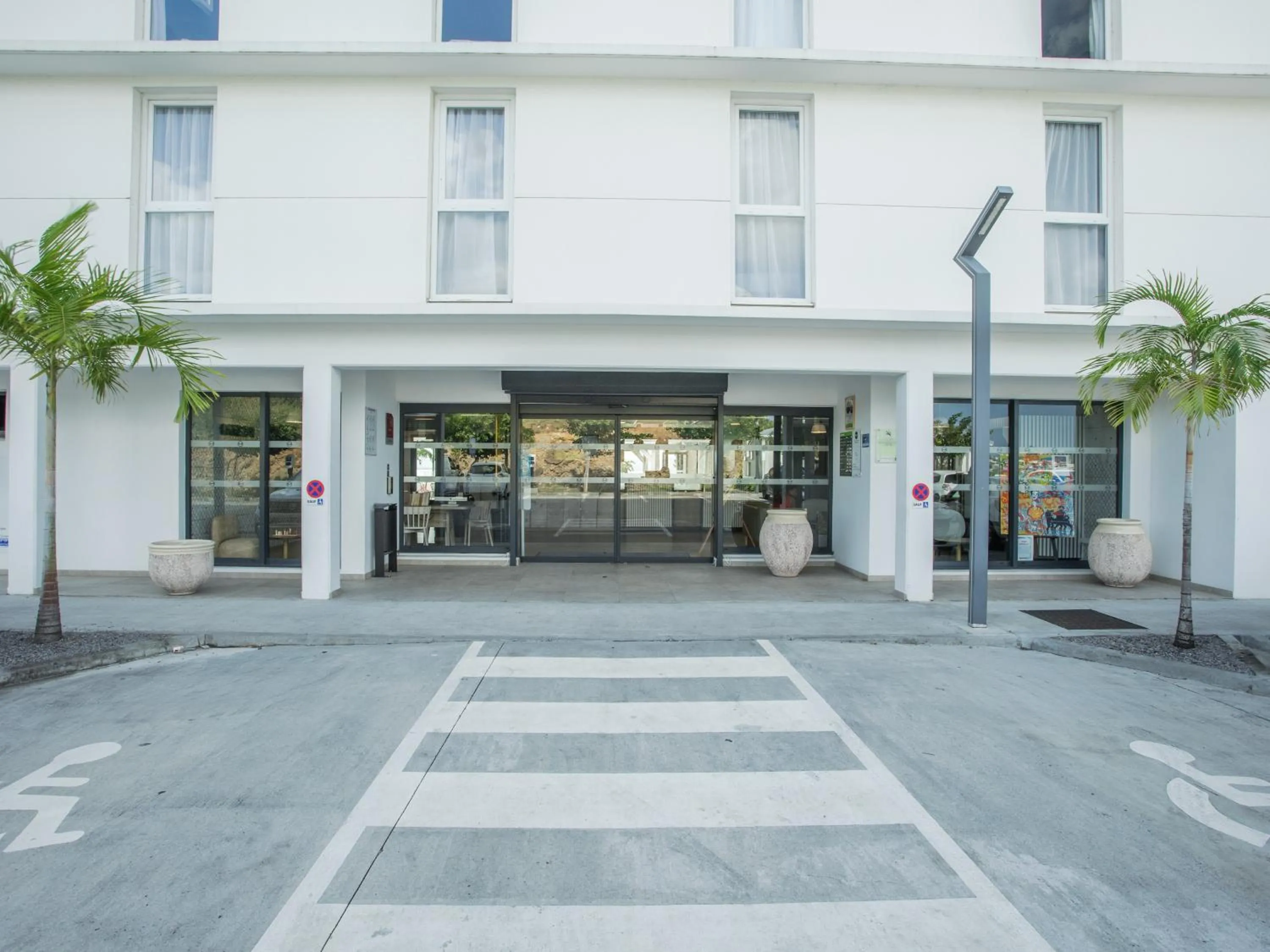 Property building in B&B HOTEL Fort-de-France