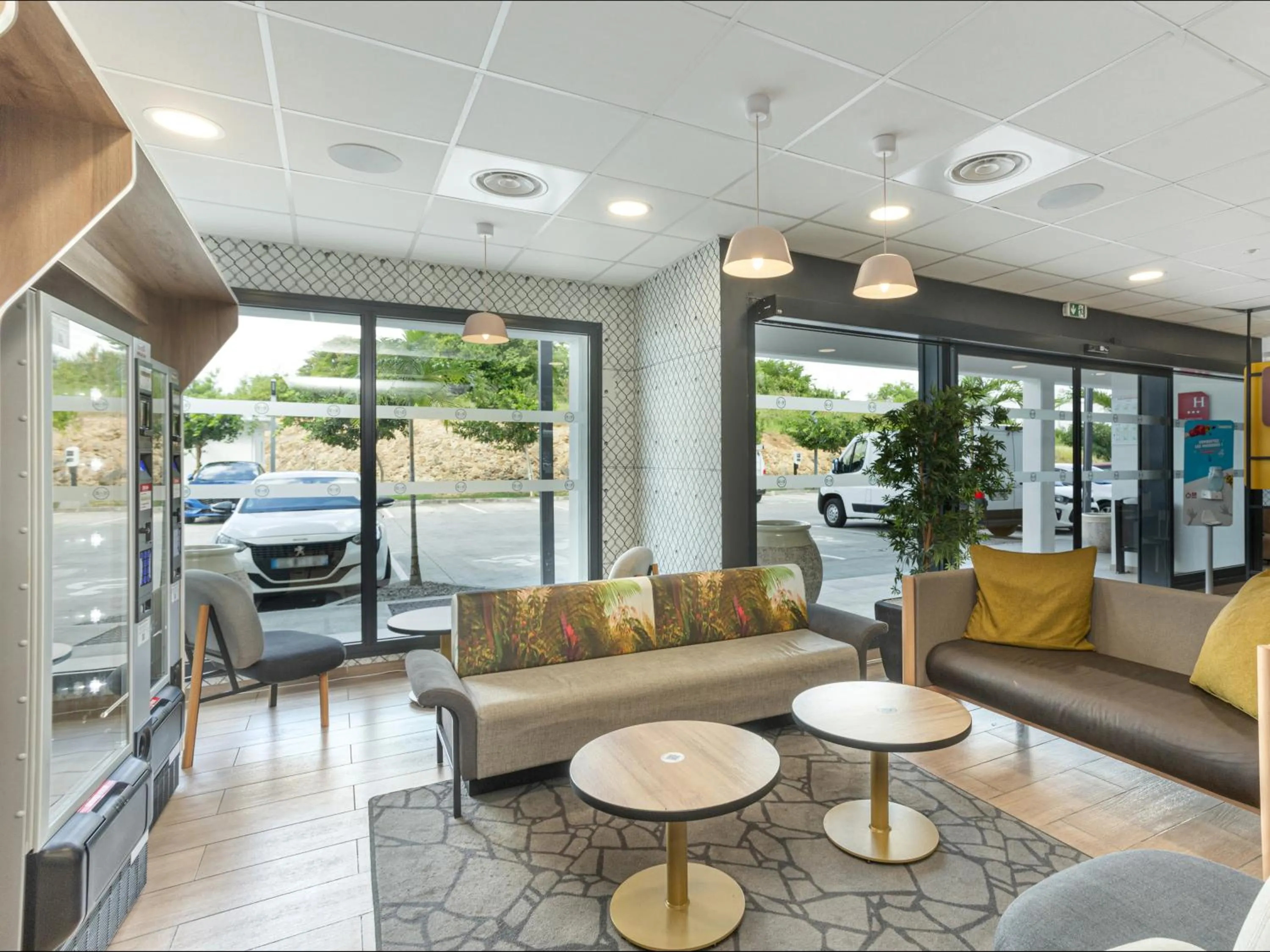 Lobby or reception in B&B HOTEL Fort-de-France