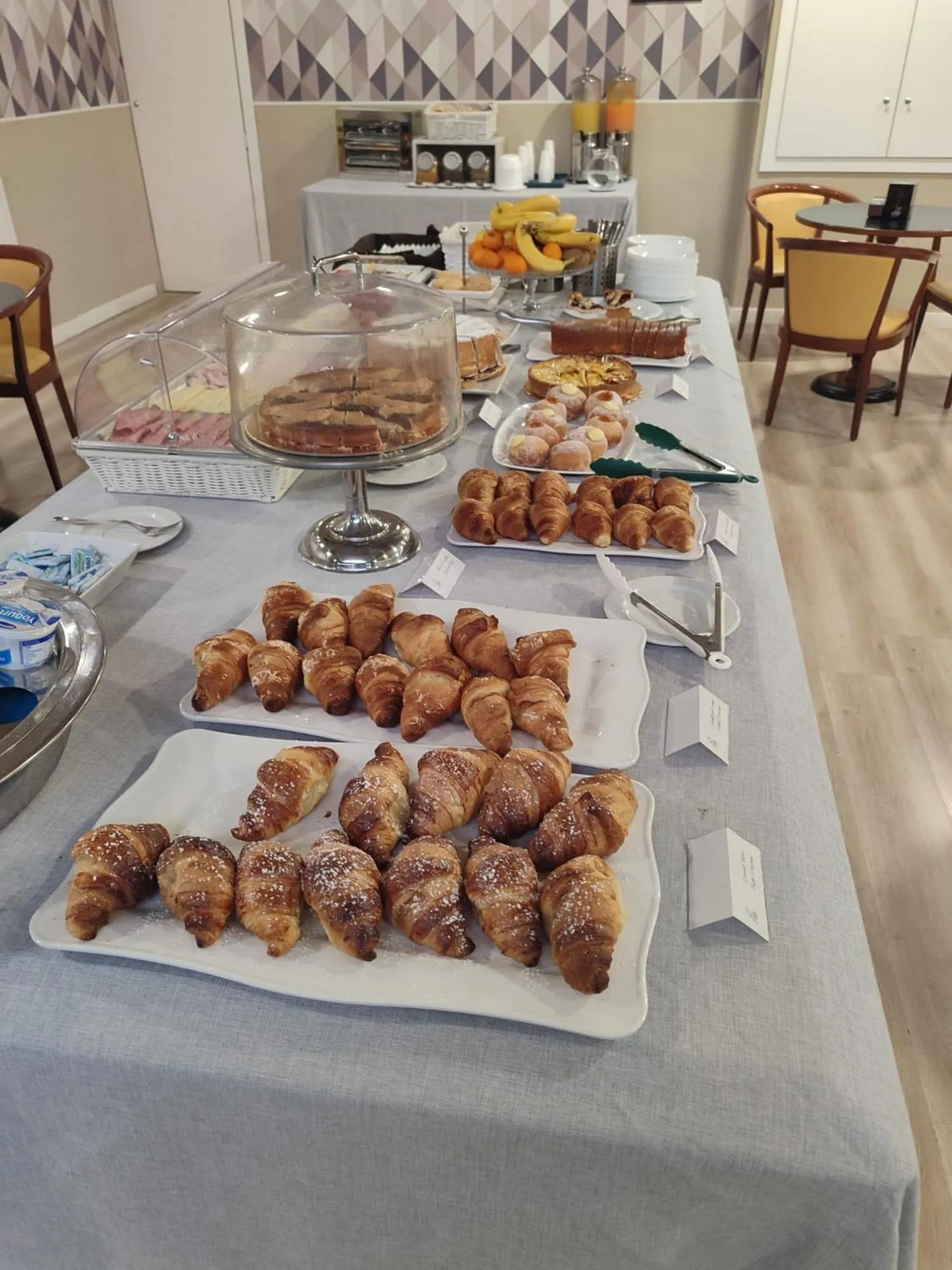 Food and drinks in Hotel Elite Palermo Centro