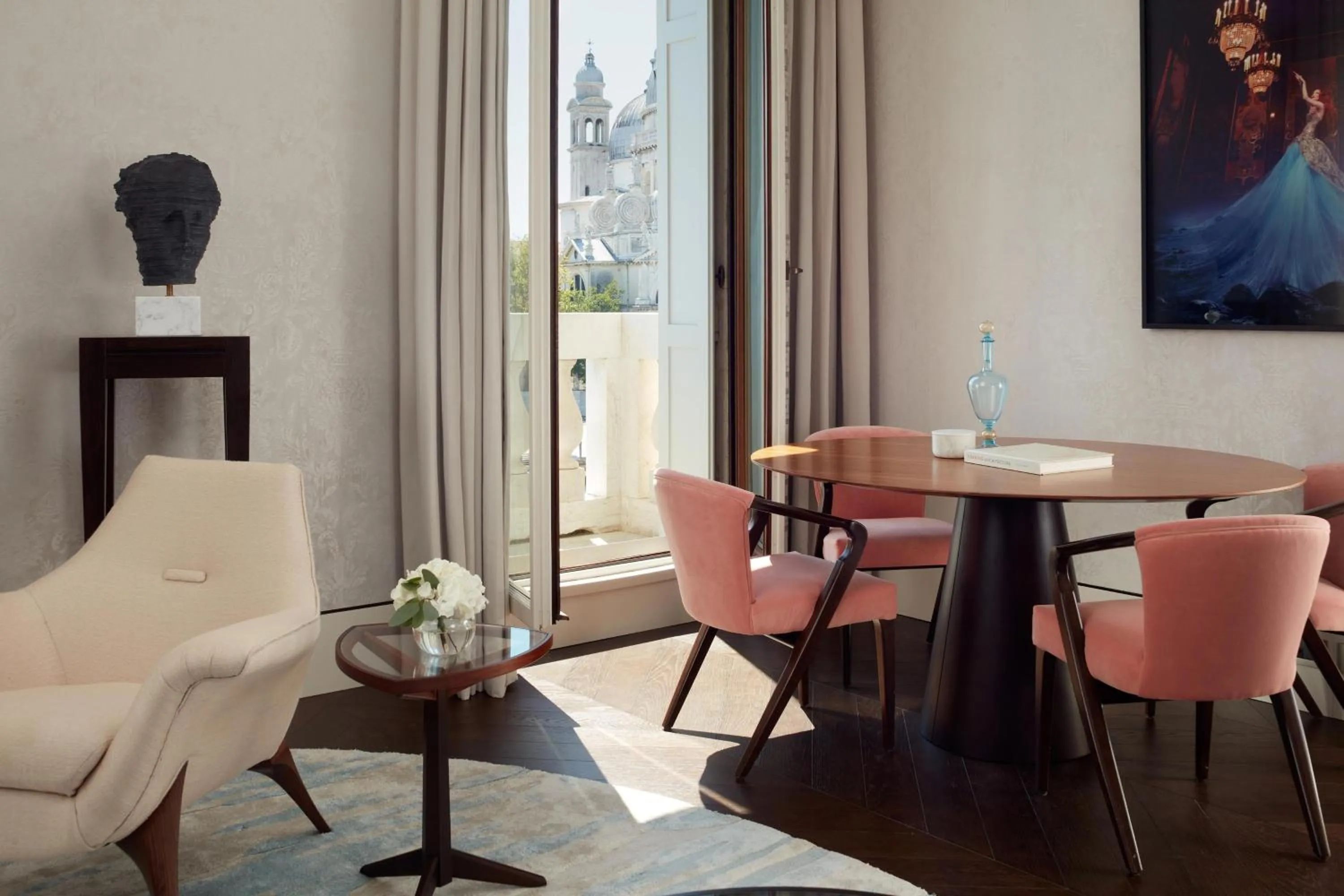 Photo of the whole room in The St. Regis Venice