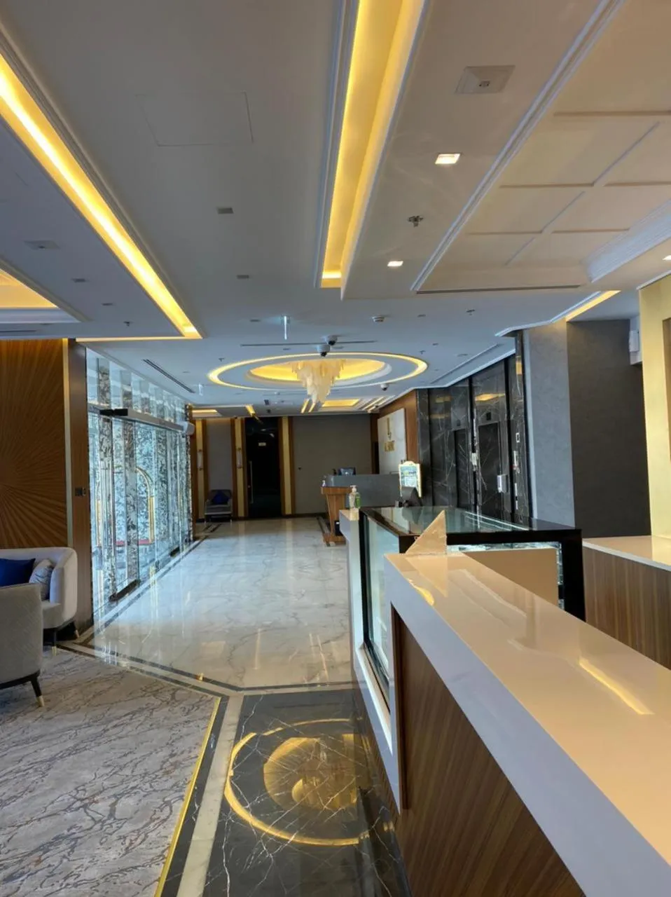 Lobby or reception in AL HAYAT HOTEL