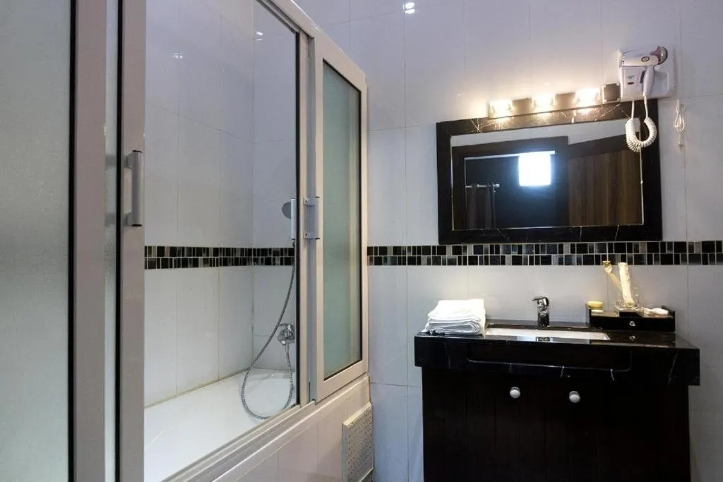 Mosaly Residence Caboma