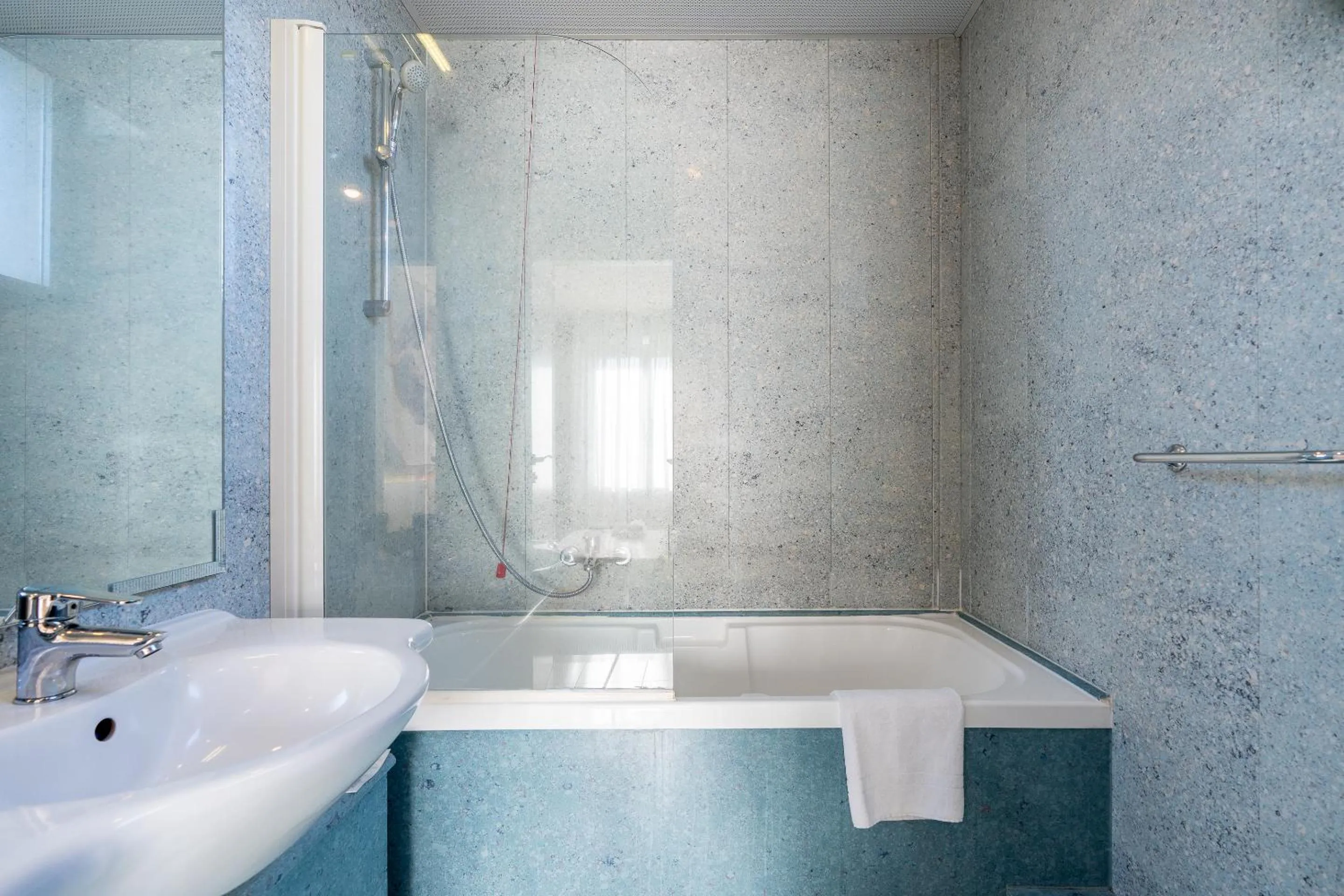 Bathroom in Jet Hotel, Sure Hotel Collection by Best Western