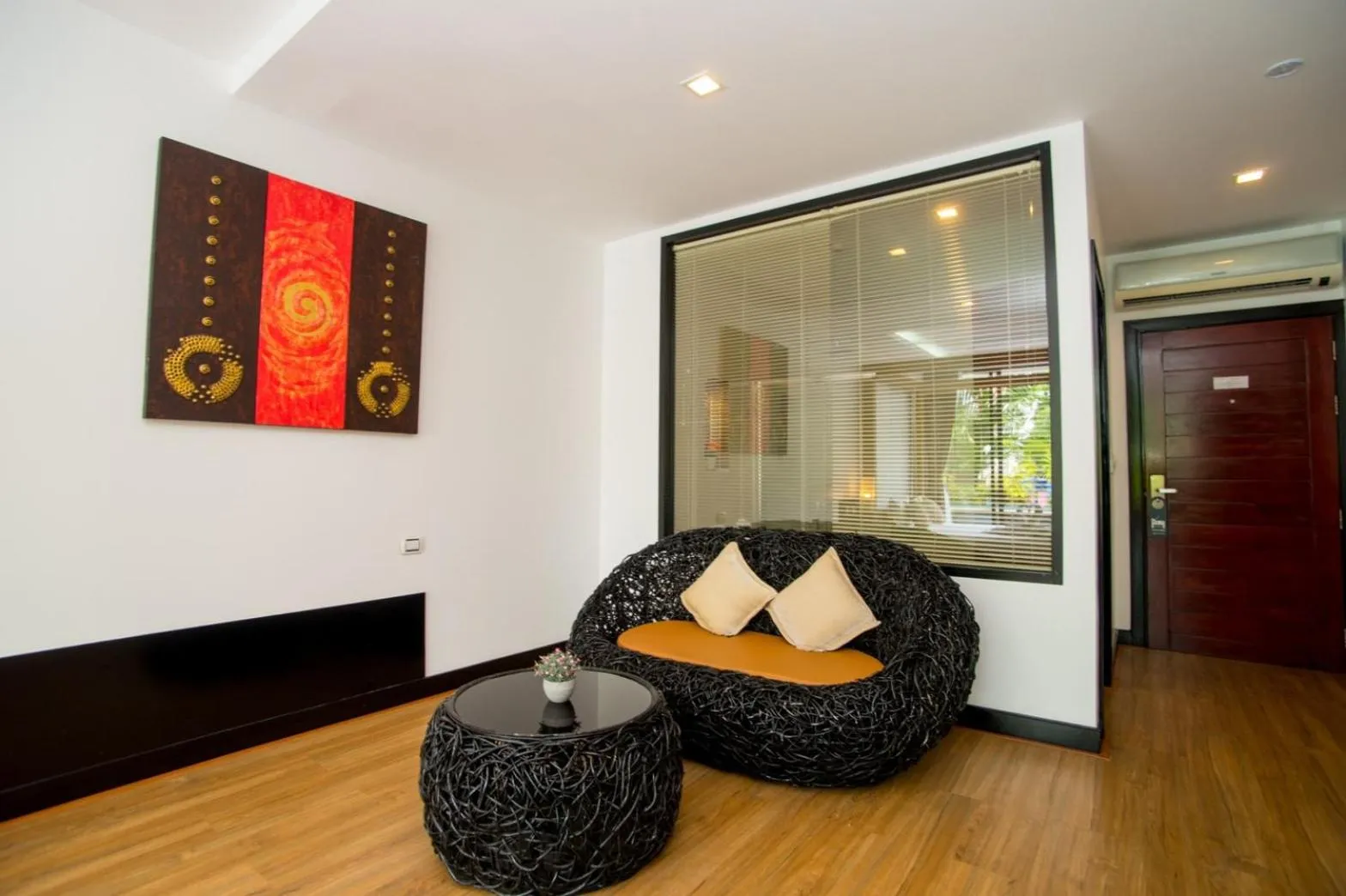 Photo of the whole room in Z&Z House