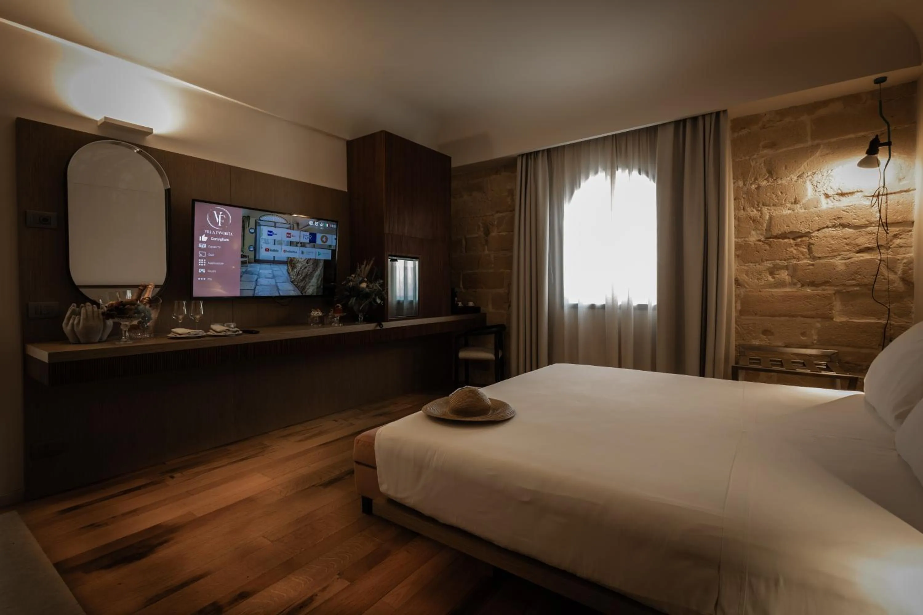 Bed in Villa Favorita Hotel & Events