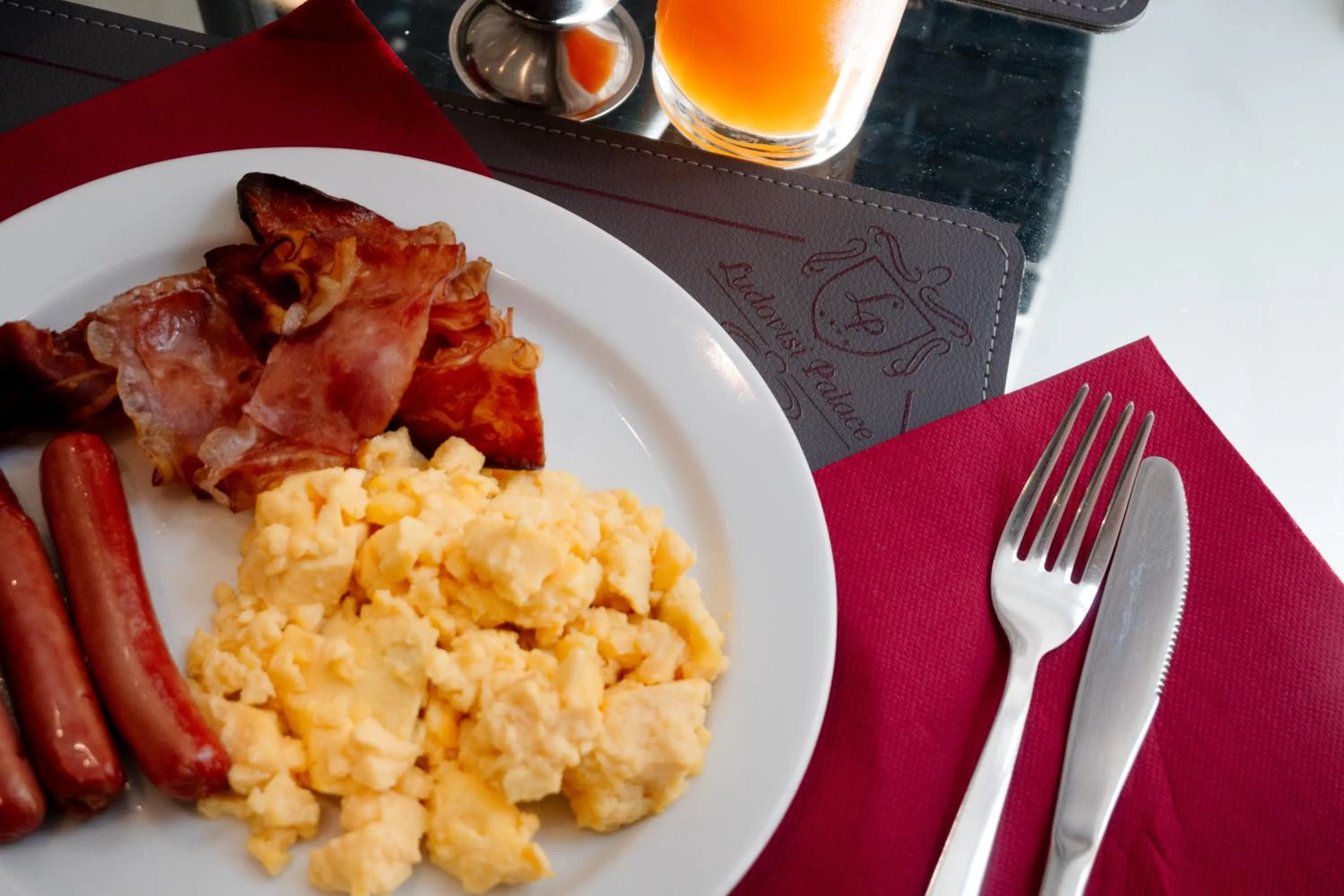 Restaurant/places to eat in Ludovisi Palace Hotel