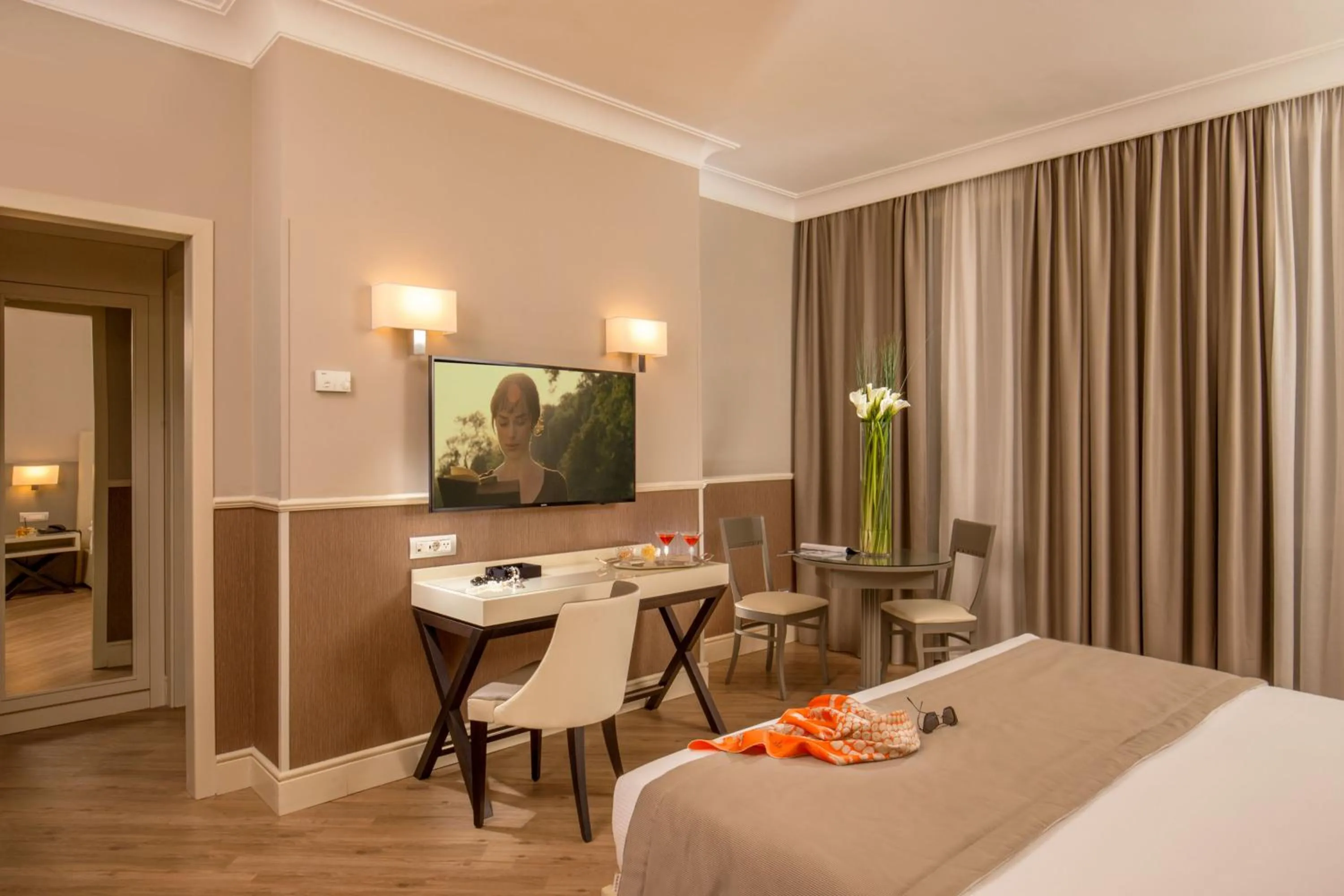 Bed in Ludovisi Palace Hotel