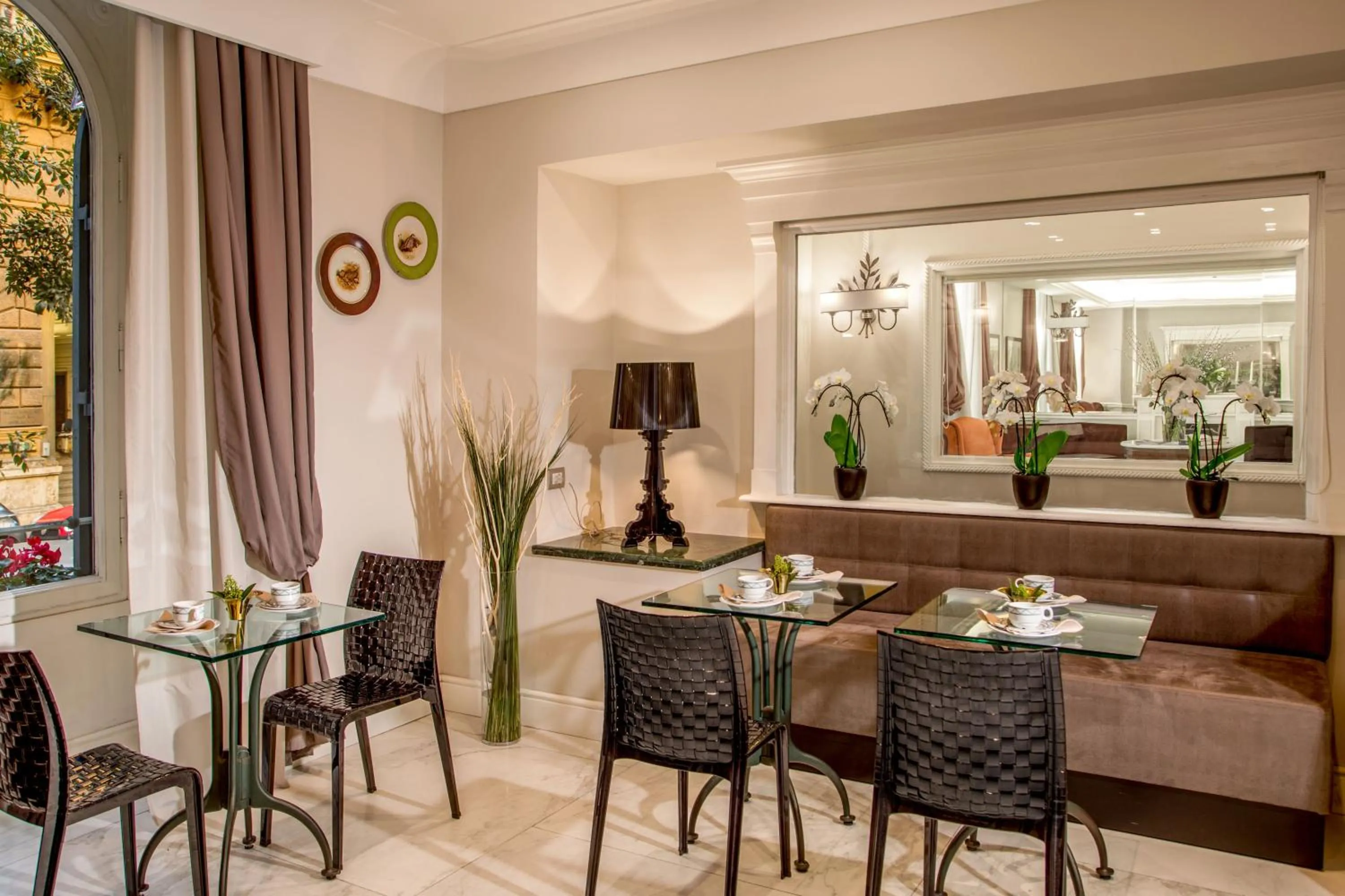 Restaurant/places to eat in Ludovisi Palace Hotel