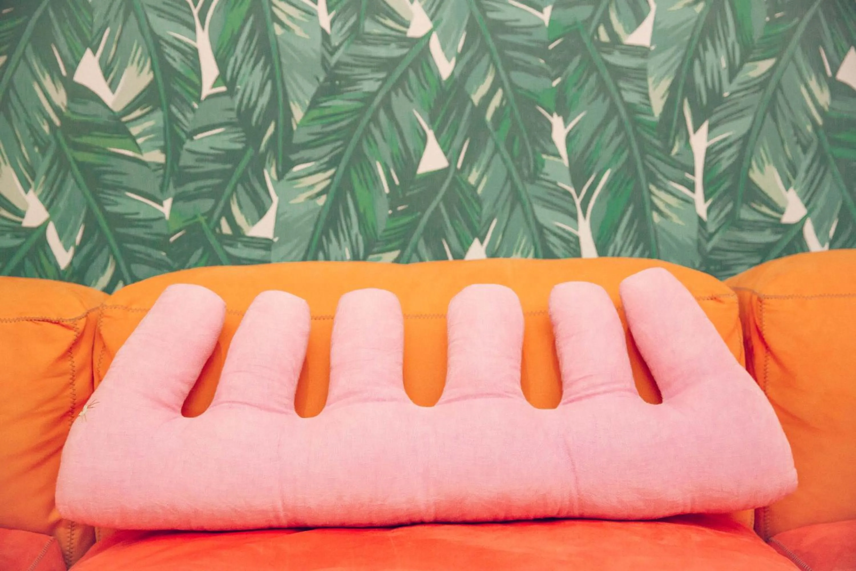 Communal lounge/ TV room in STAY OPEN Venice Beach