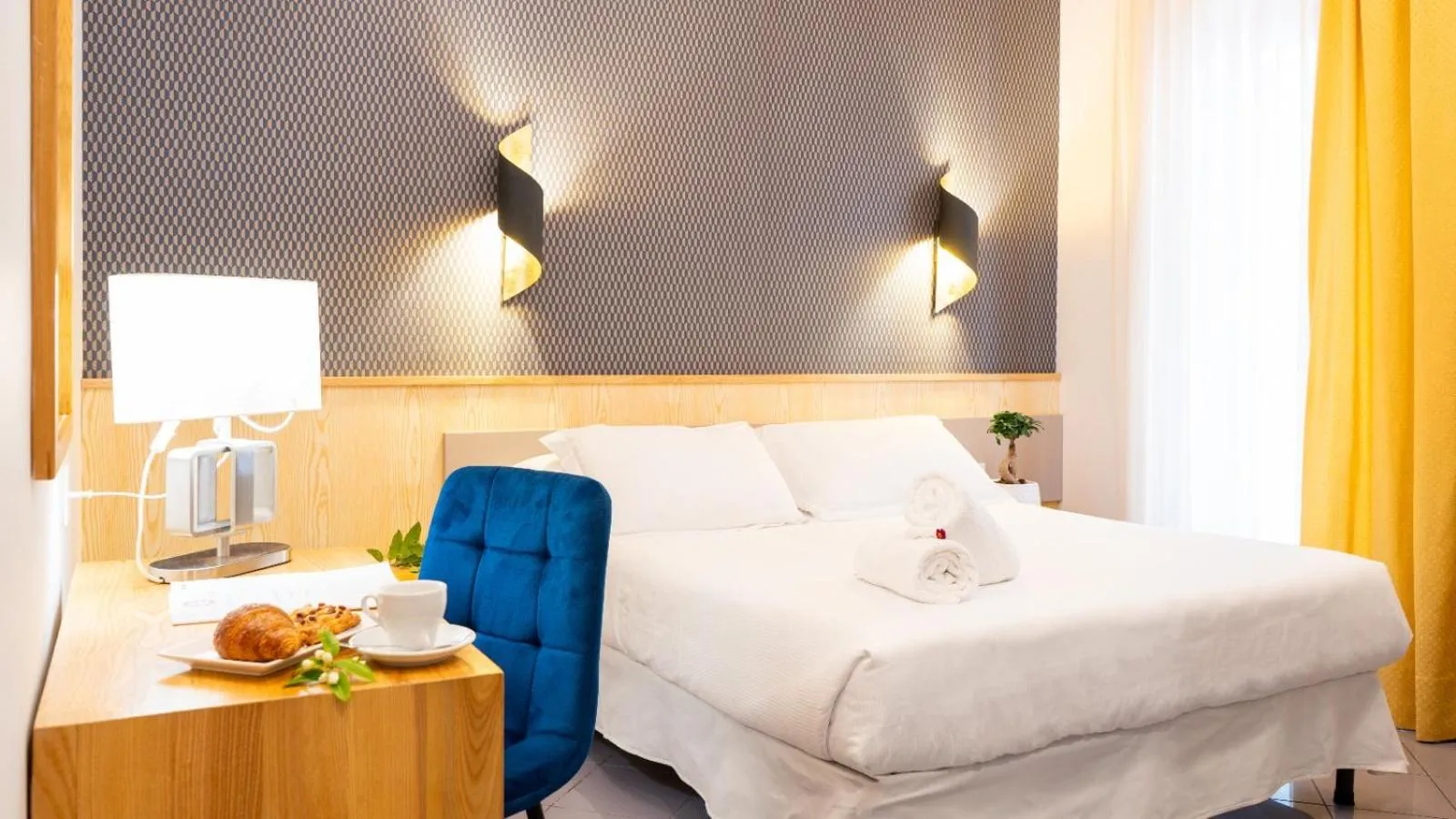 Bedroom, Bed in Hotel Diana