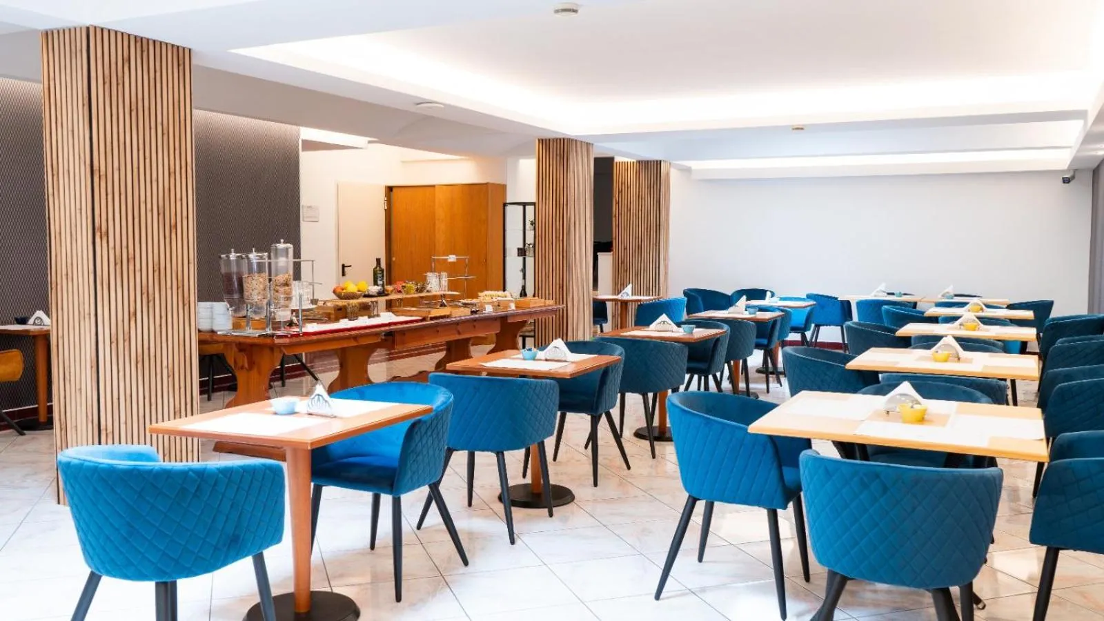 Breakfast in Hotel Diana