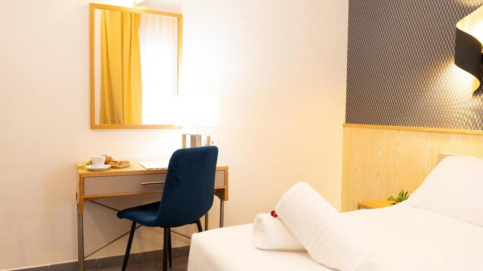 Bedroom, Bed in Hotel Diana