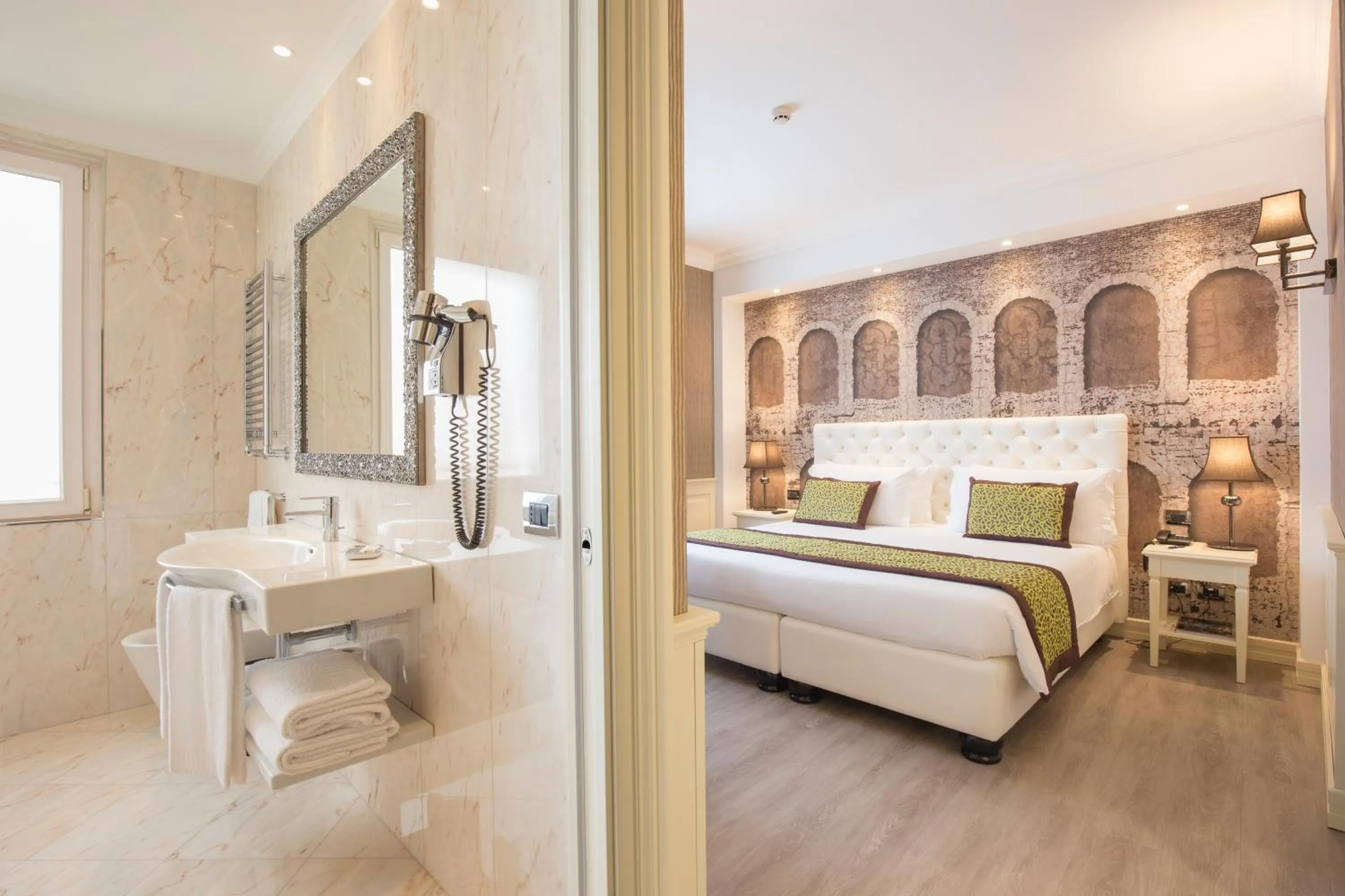 Bathroom, Bed in Hotel San Pietro