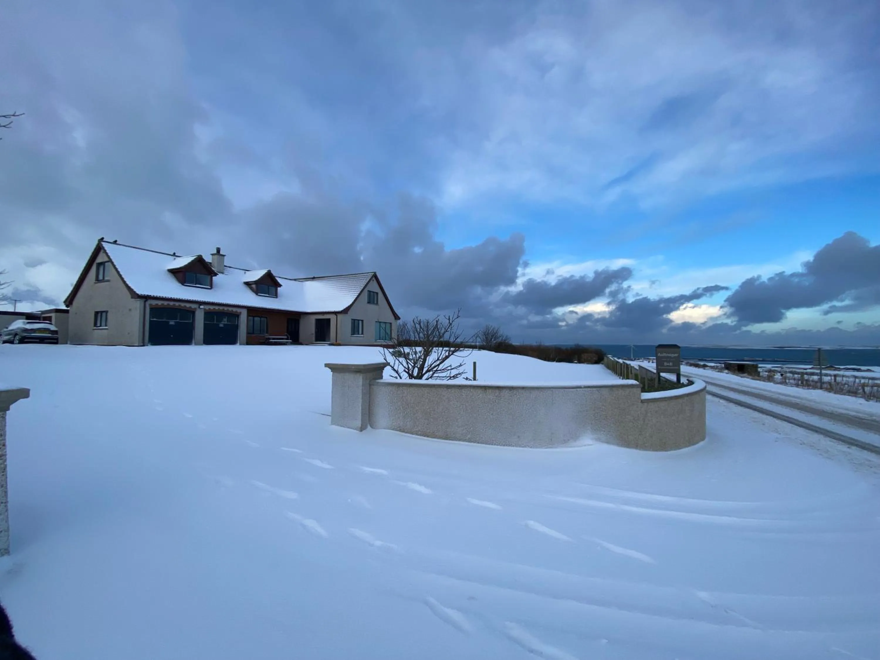 Property building in Aultnagar Accommodation