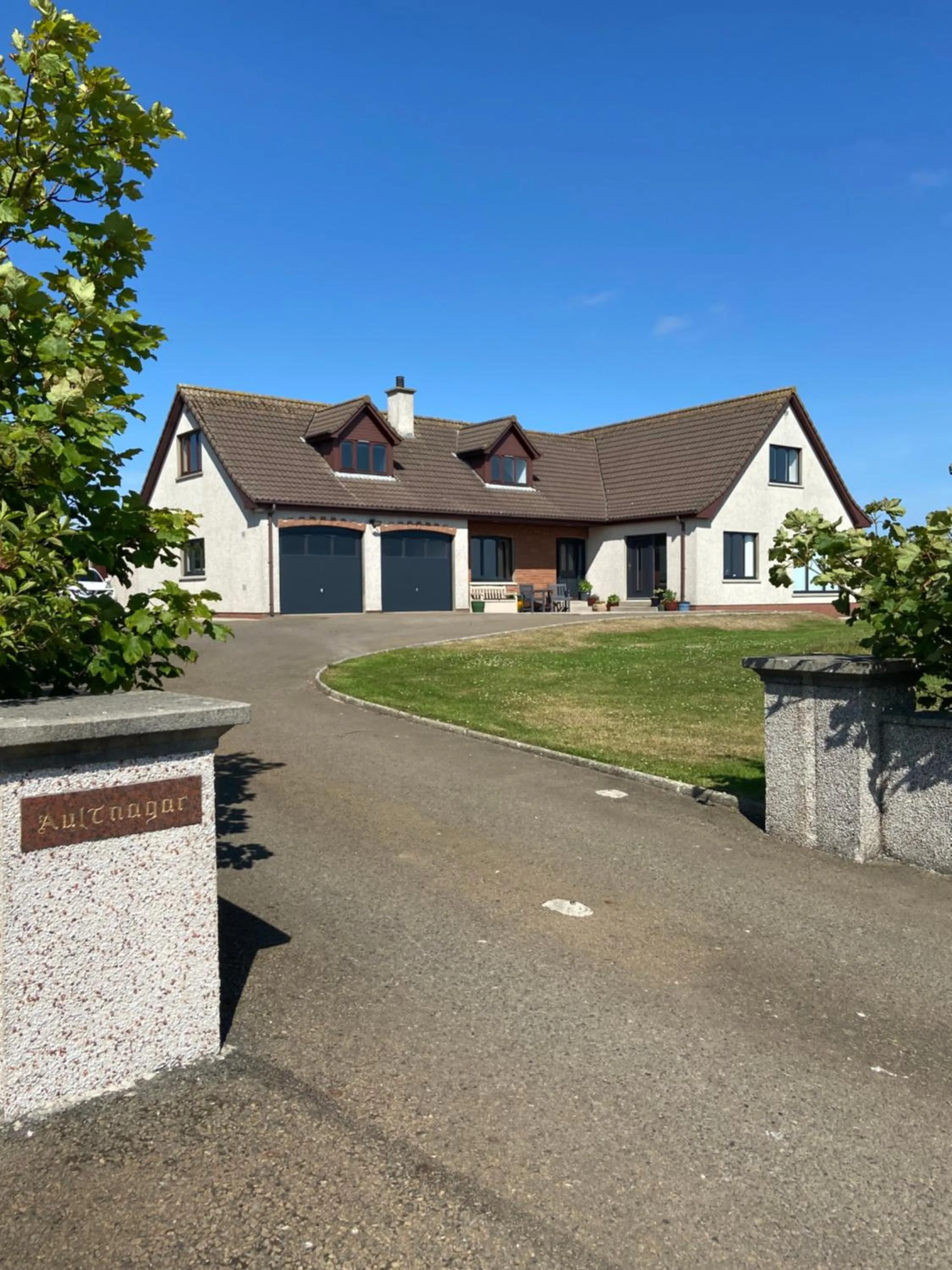 Property building in Aultnagar Accommodation