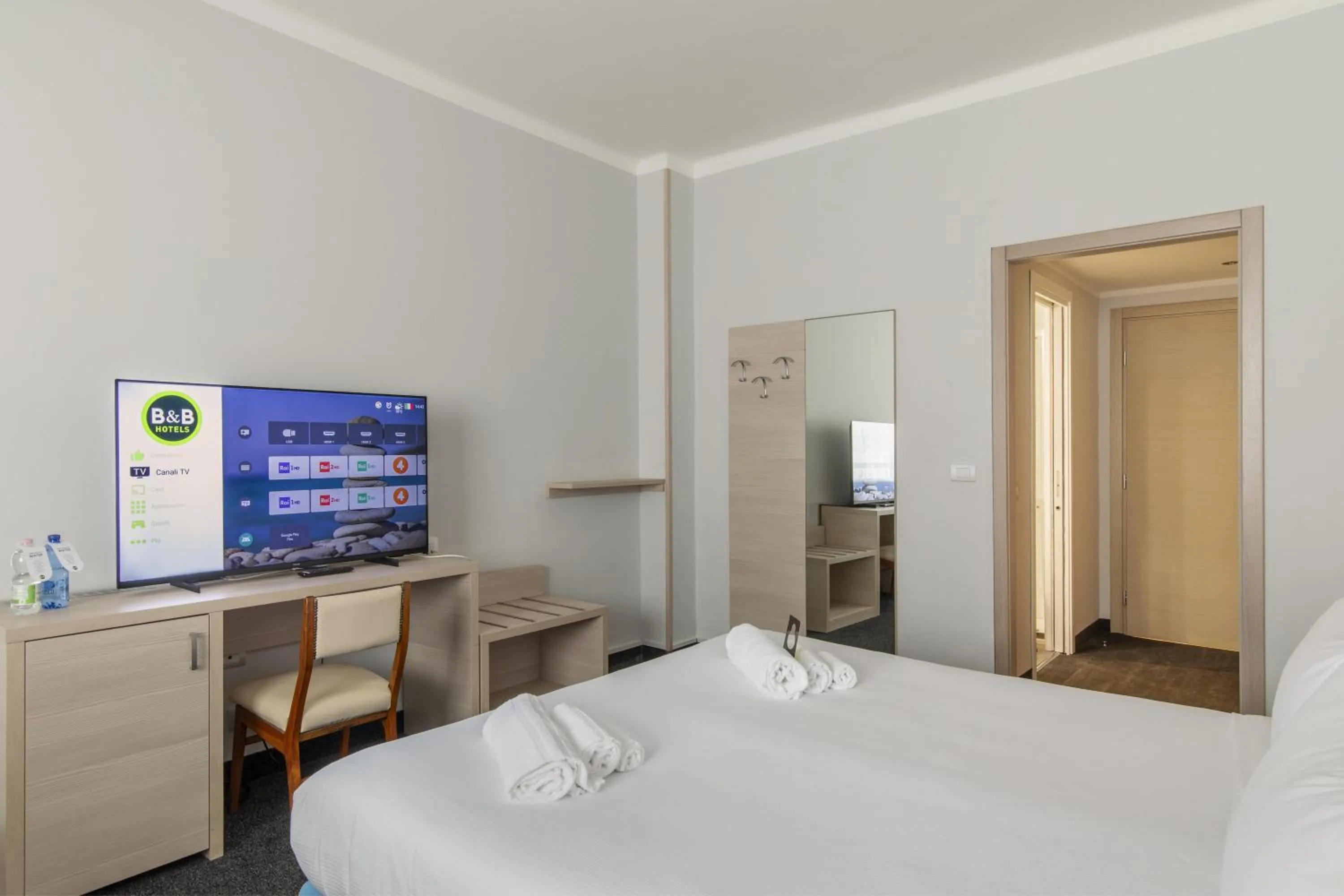 Photo of the whole room, Bed in B&B Hotels Park Hotel Suisse Santa Margherita Ligure