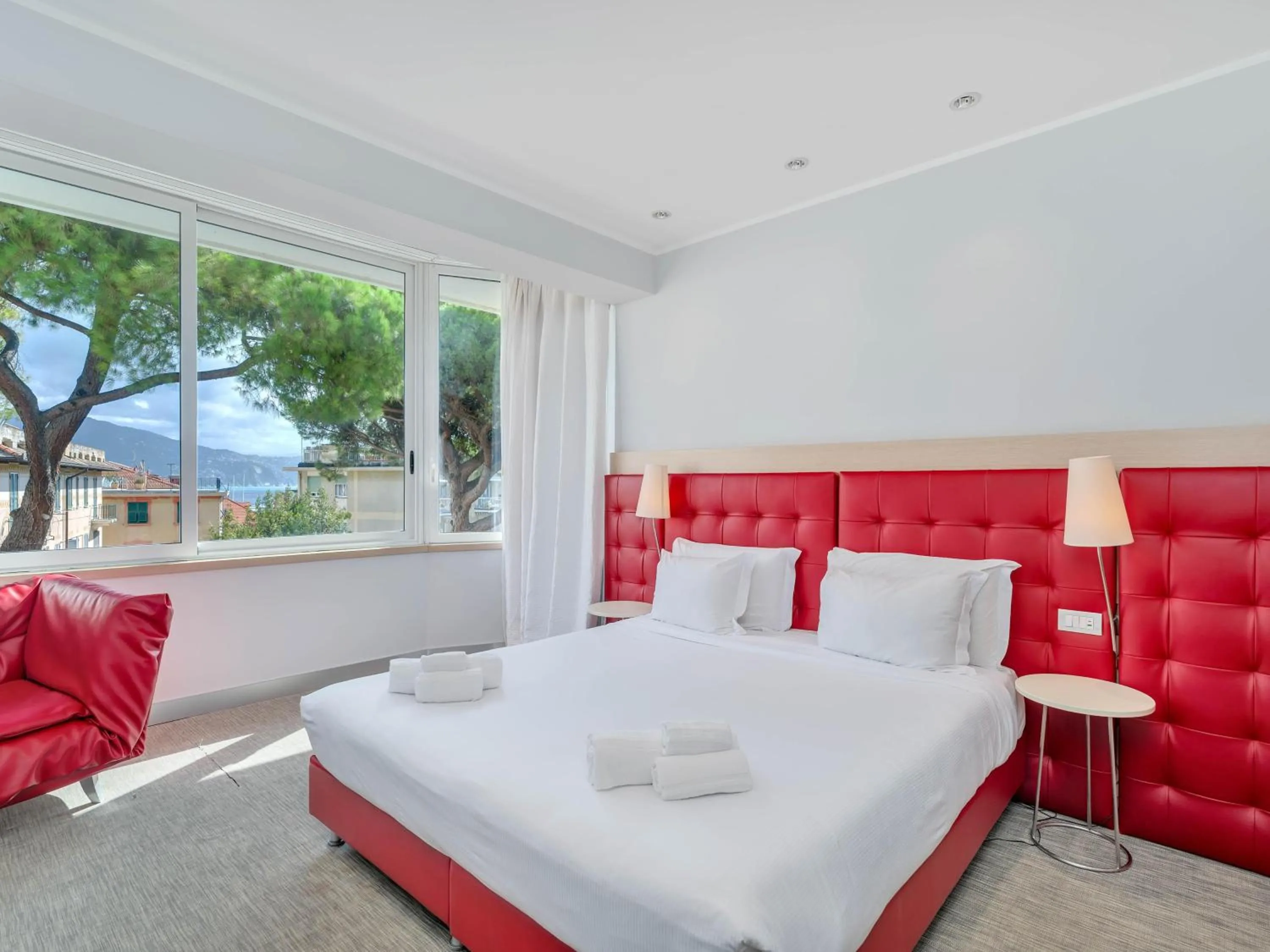 Photo of the whole room, Bed in B&B Hotels Park Hotel Suisse Santa Margherita Ligure