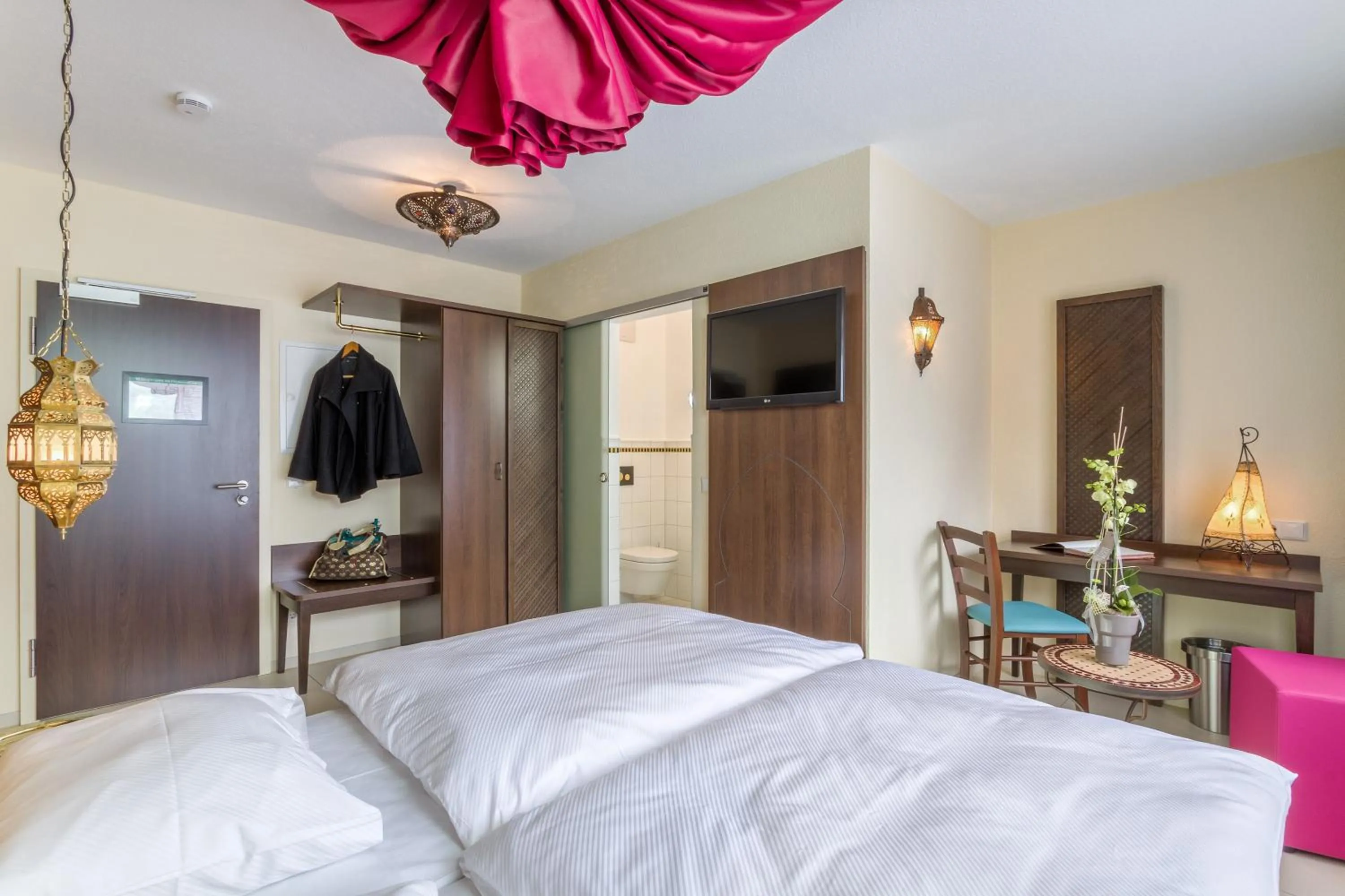 Bed in Hotel l'adresse garni