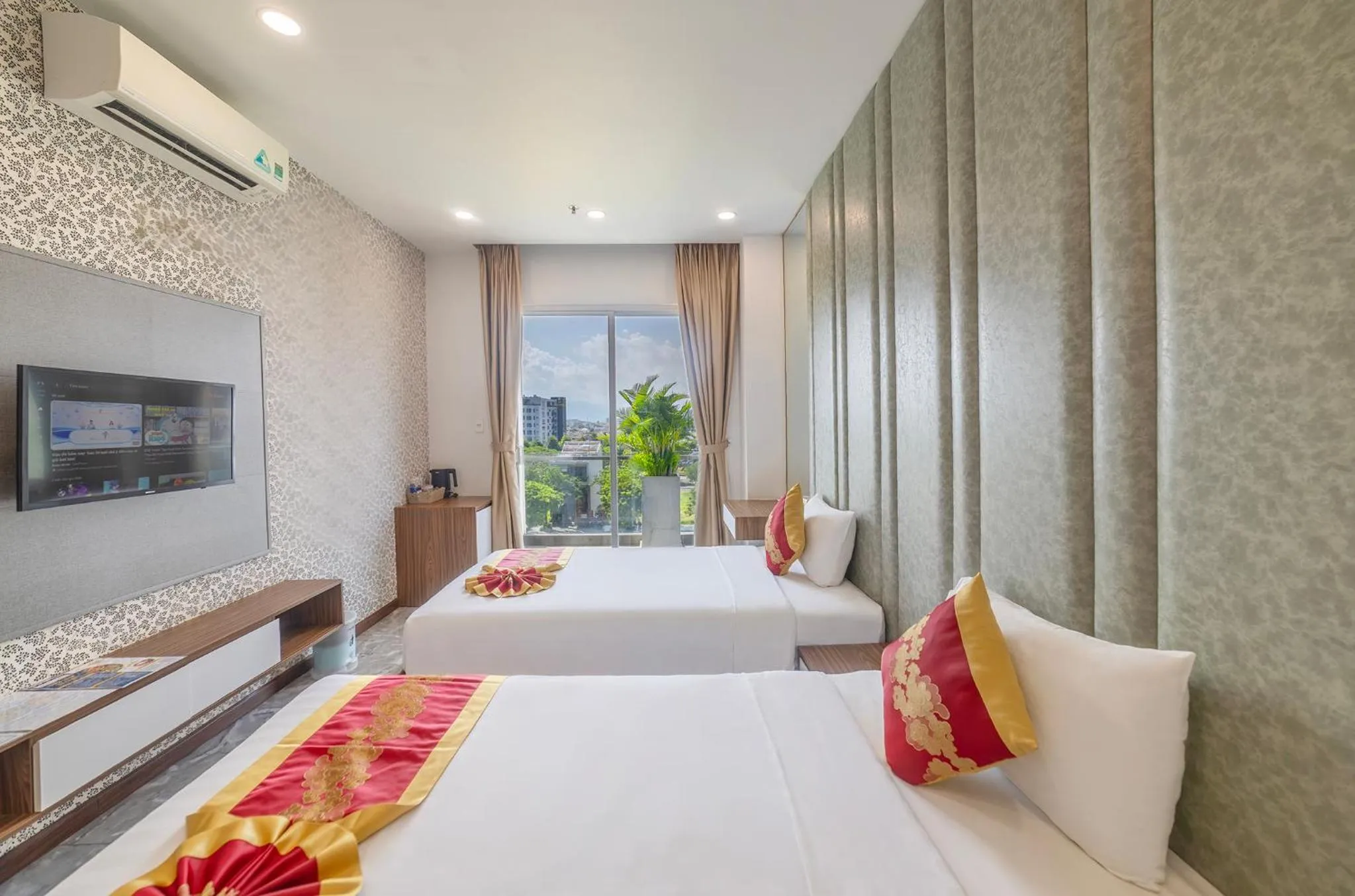 Bedroom, Bed in Tiffany Hotel & Restaurant