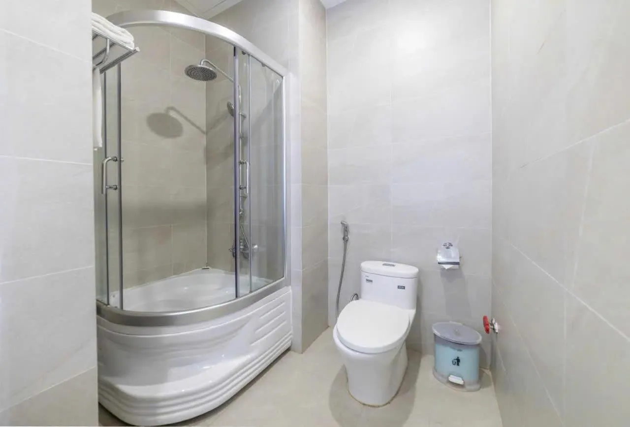 Bathroom in Tiffany Hotel & Restaurant