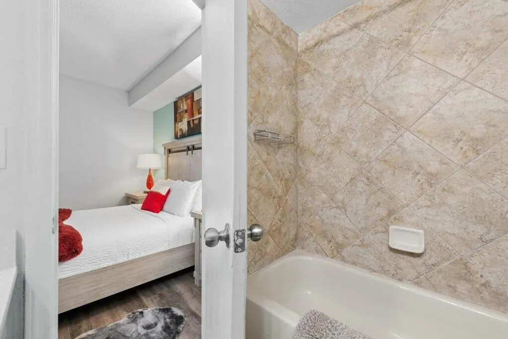 Other, Bed in The Enclave Hotel and Suites